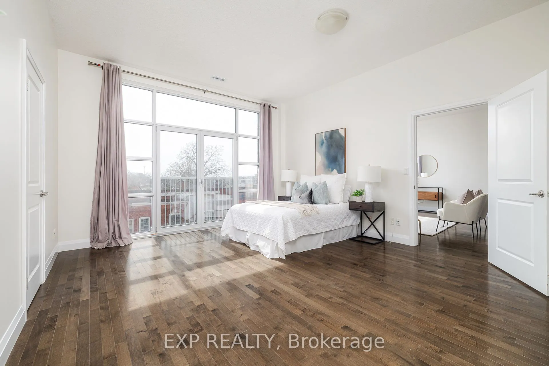 165 Duke Street E, #305