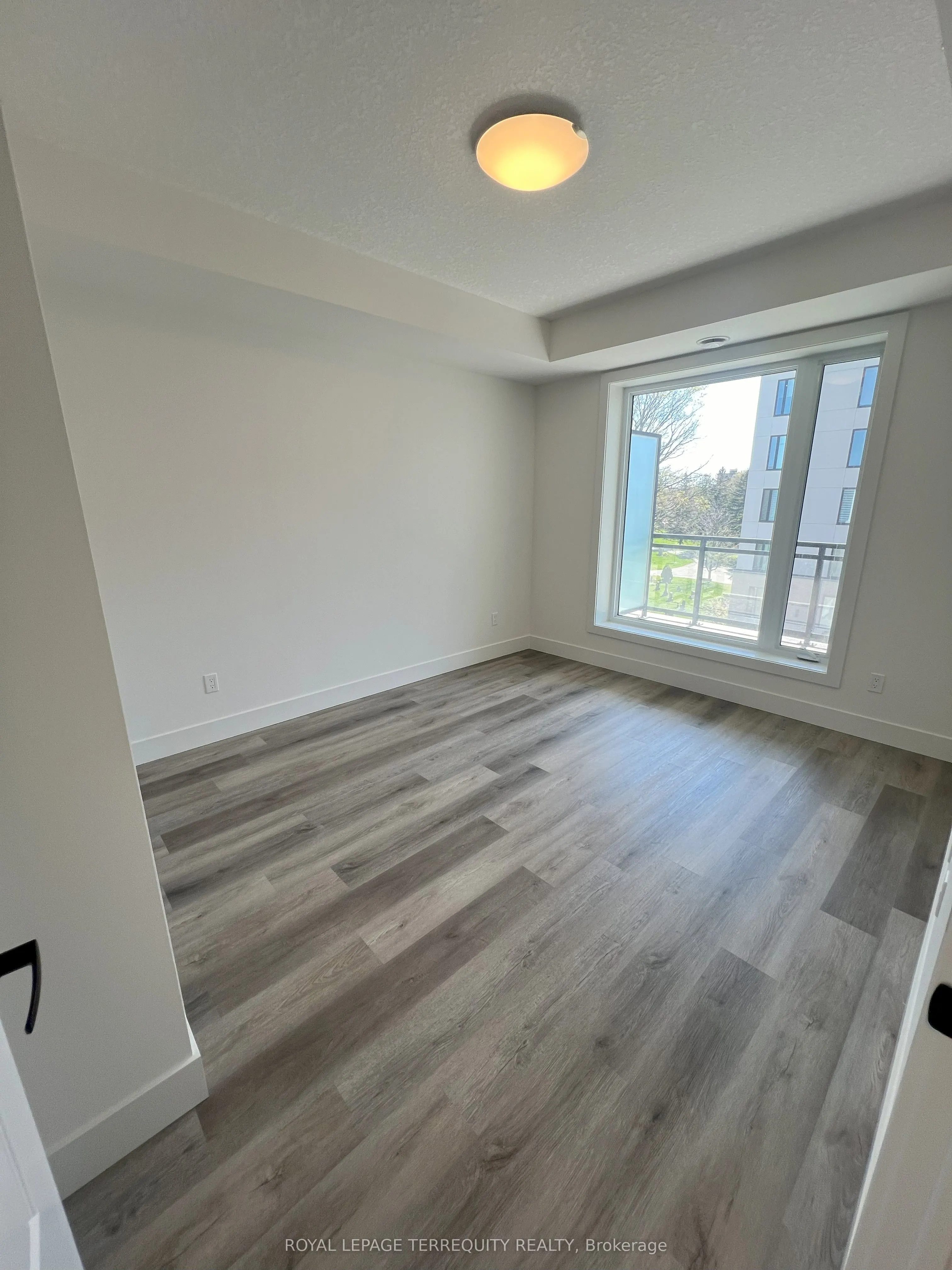 107 Roger Street, #416