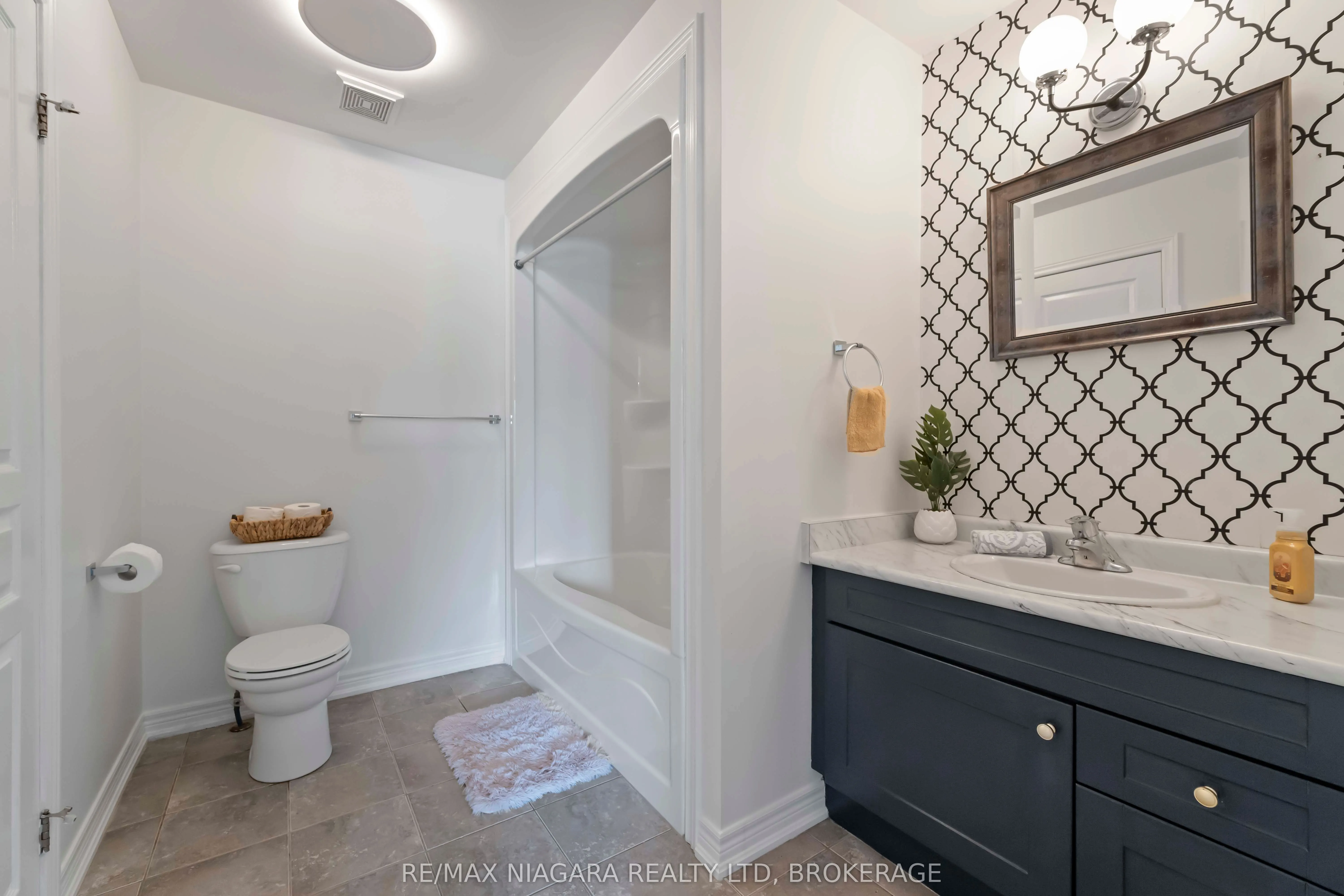 6117 Kelsey Crescent, #10