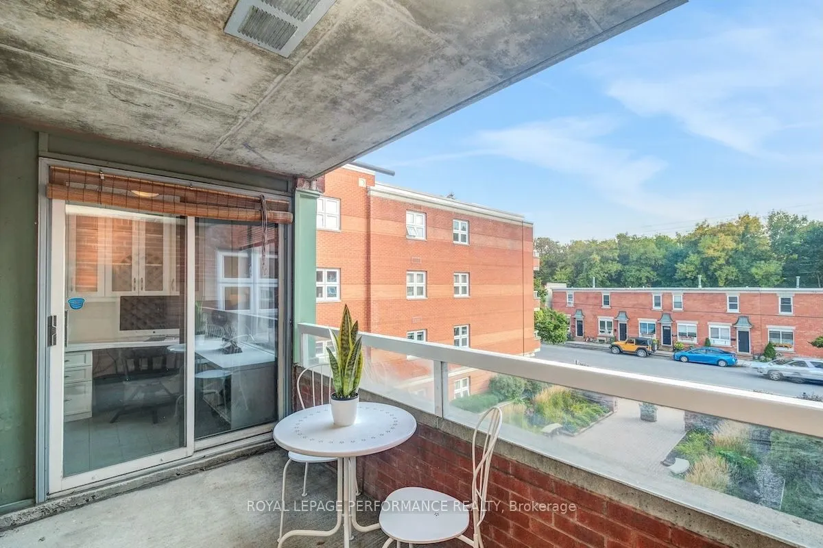 310 Crichton Street, #304