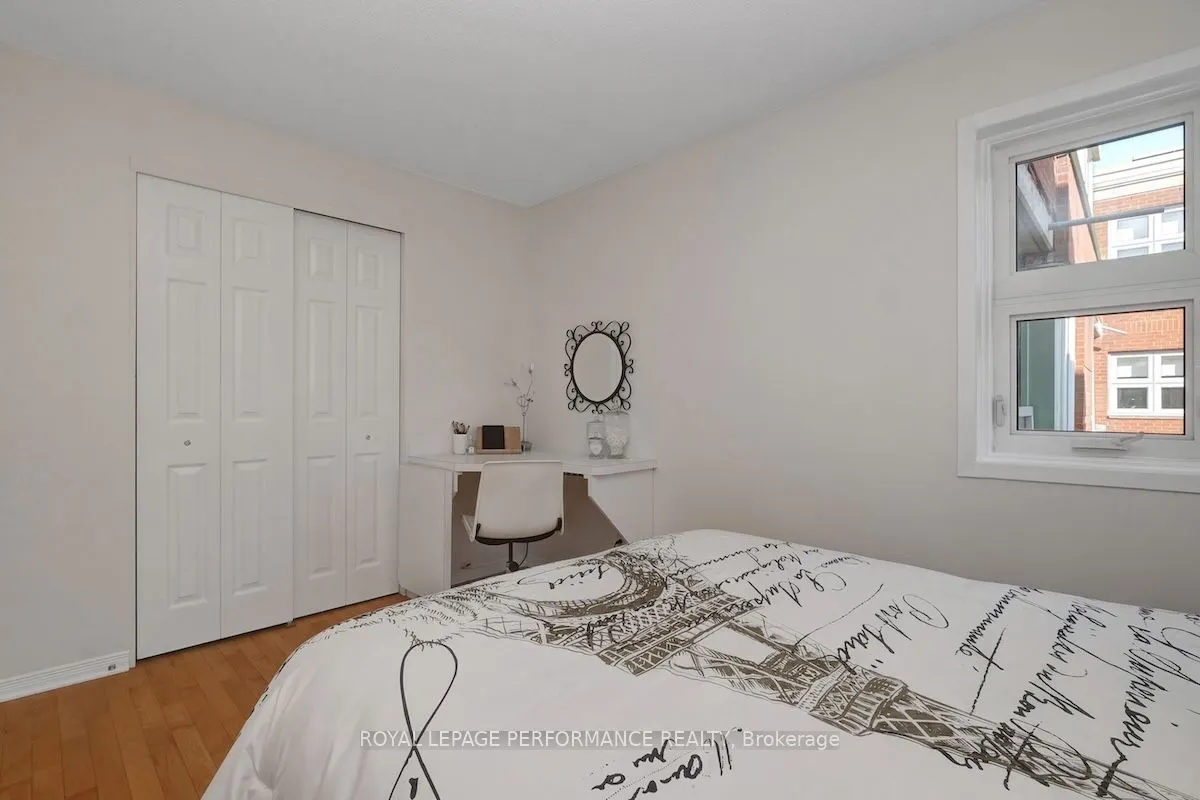 310 Crichton Street, #304