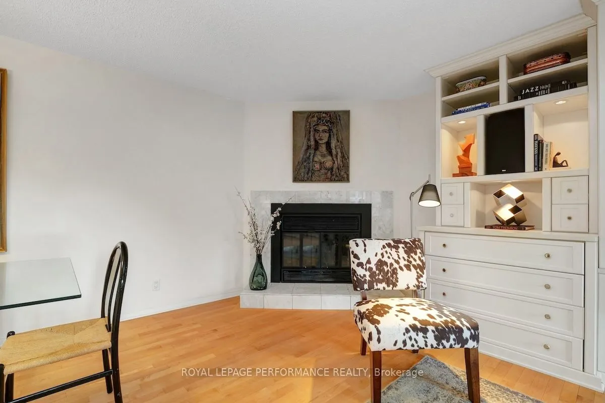 310 Crichton Street, #304