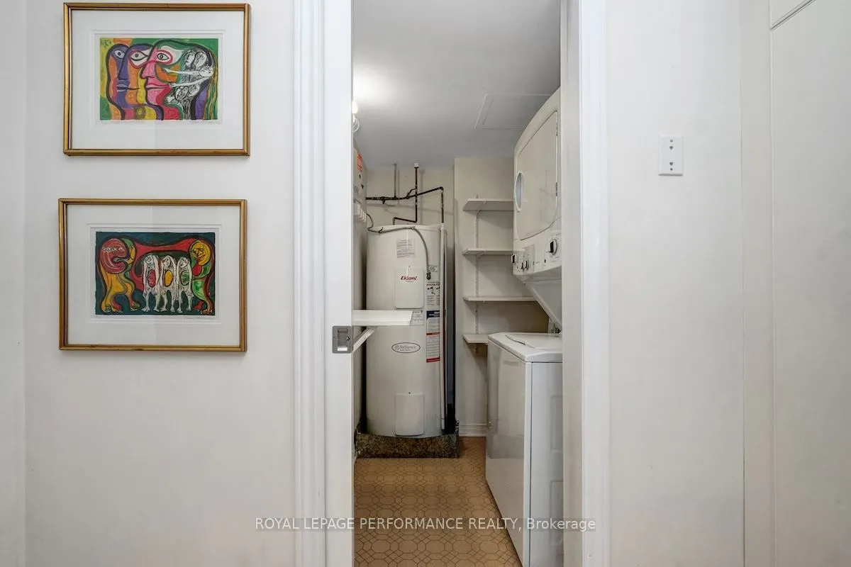 310 Crichton Street, #304