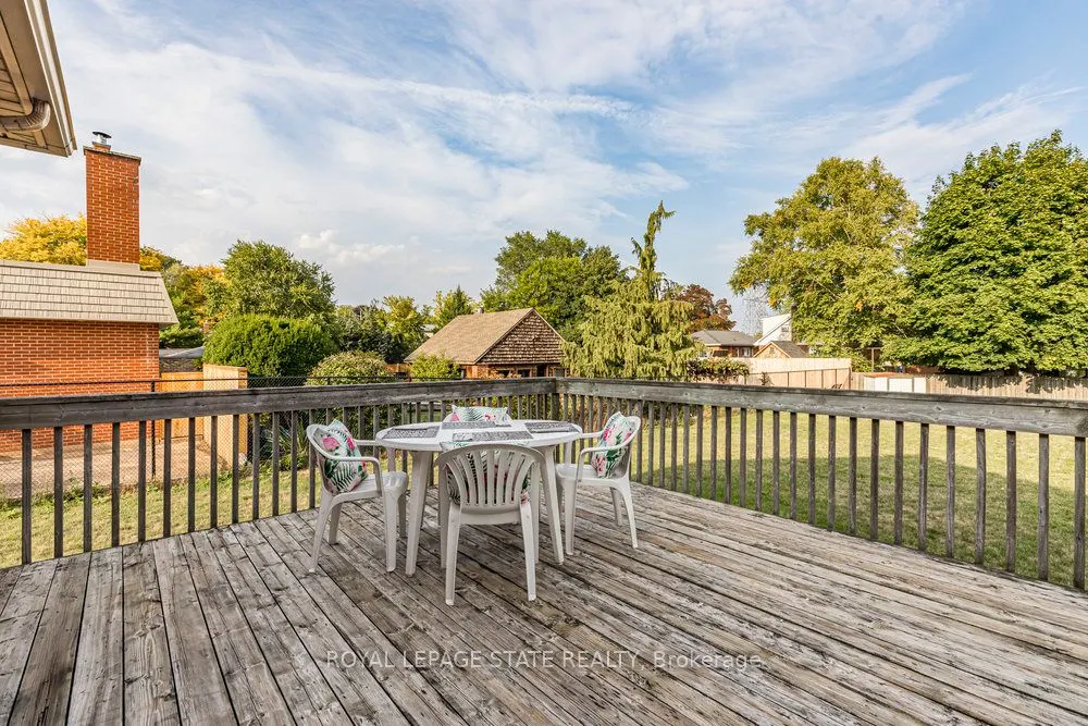 37 Lower Horning Road