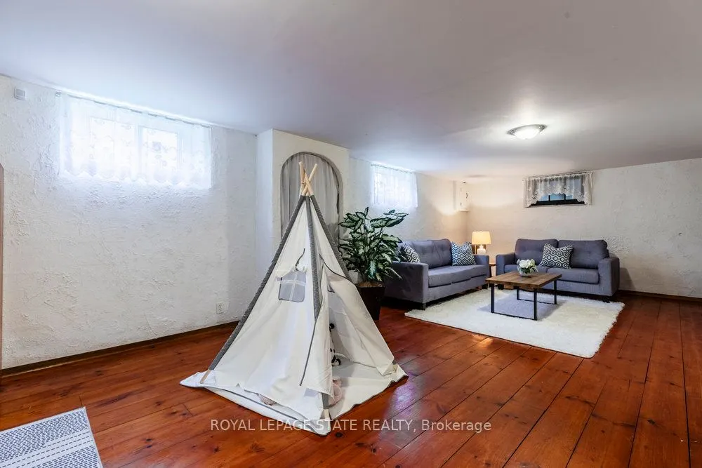37 Lower Horning Road
