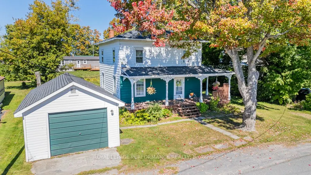 7 Spruce Street S