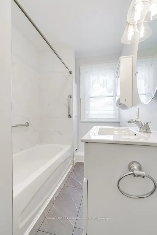 7 Spruce Street S