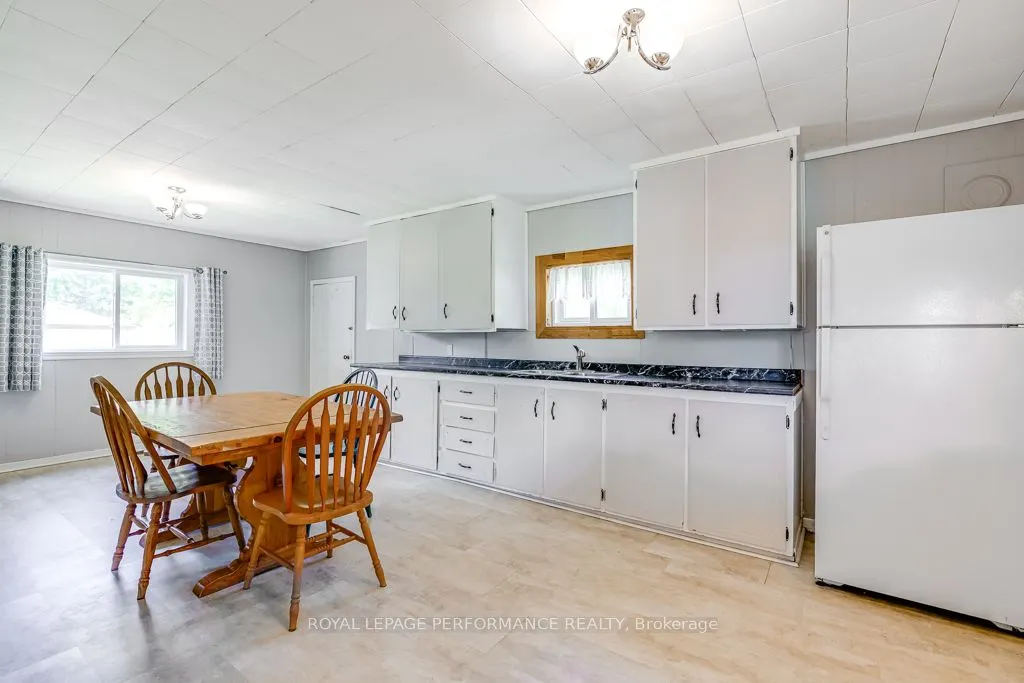 7 Spruce Street S