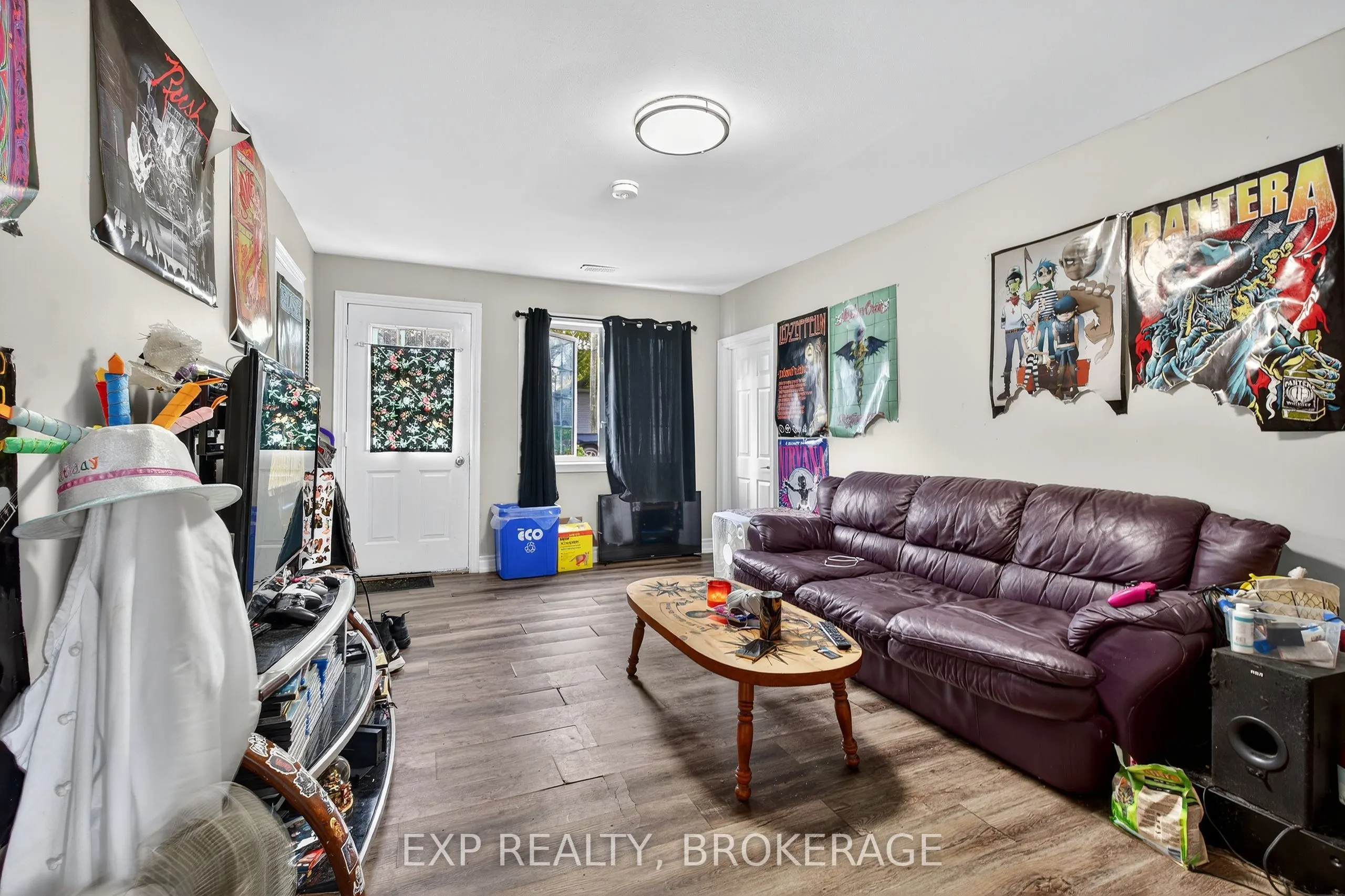 225-227 VICTORIA Avenue