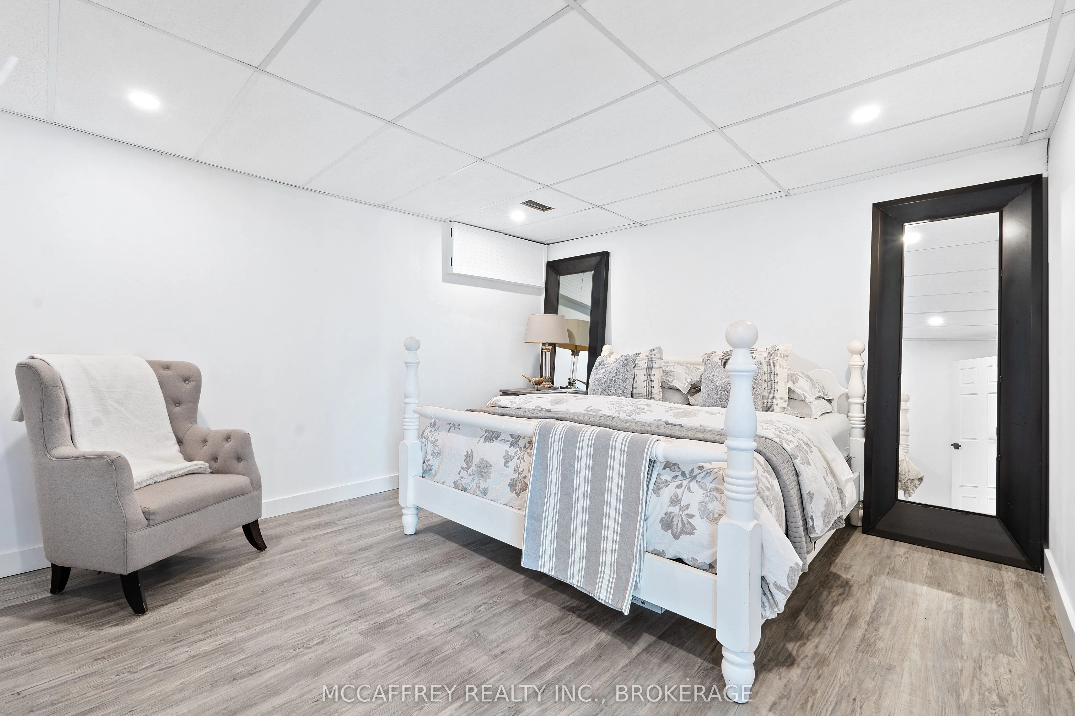 98 Juniper Lane
