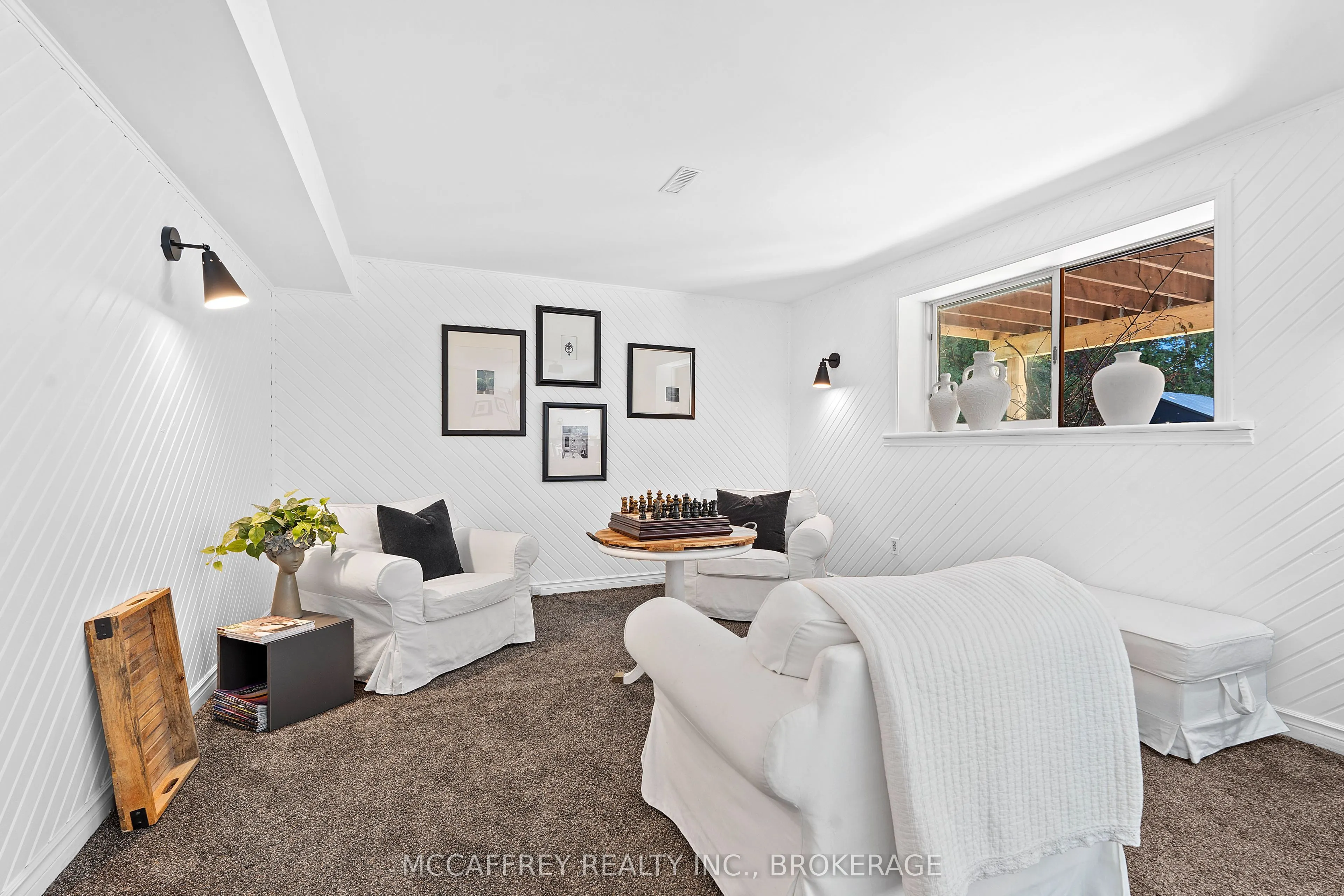 98 Juniper Lane