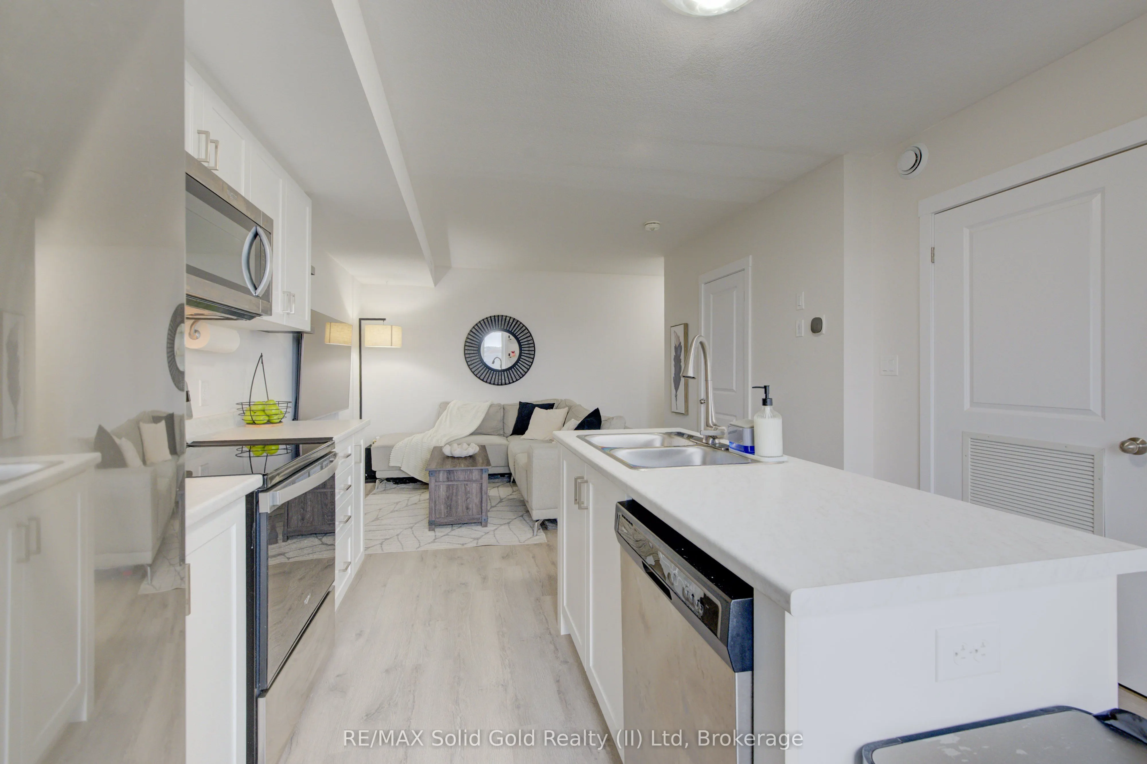 160 Rochefort Street, #A4