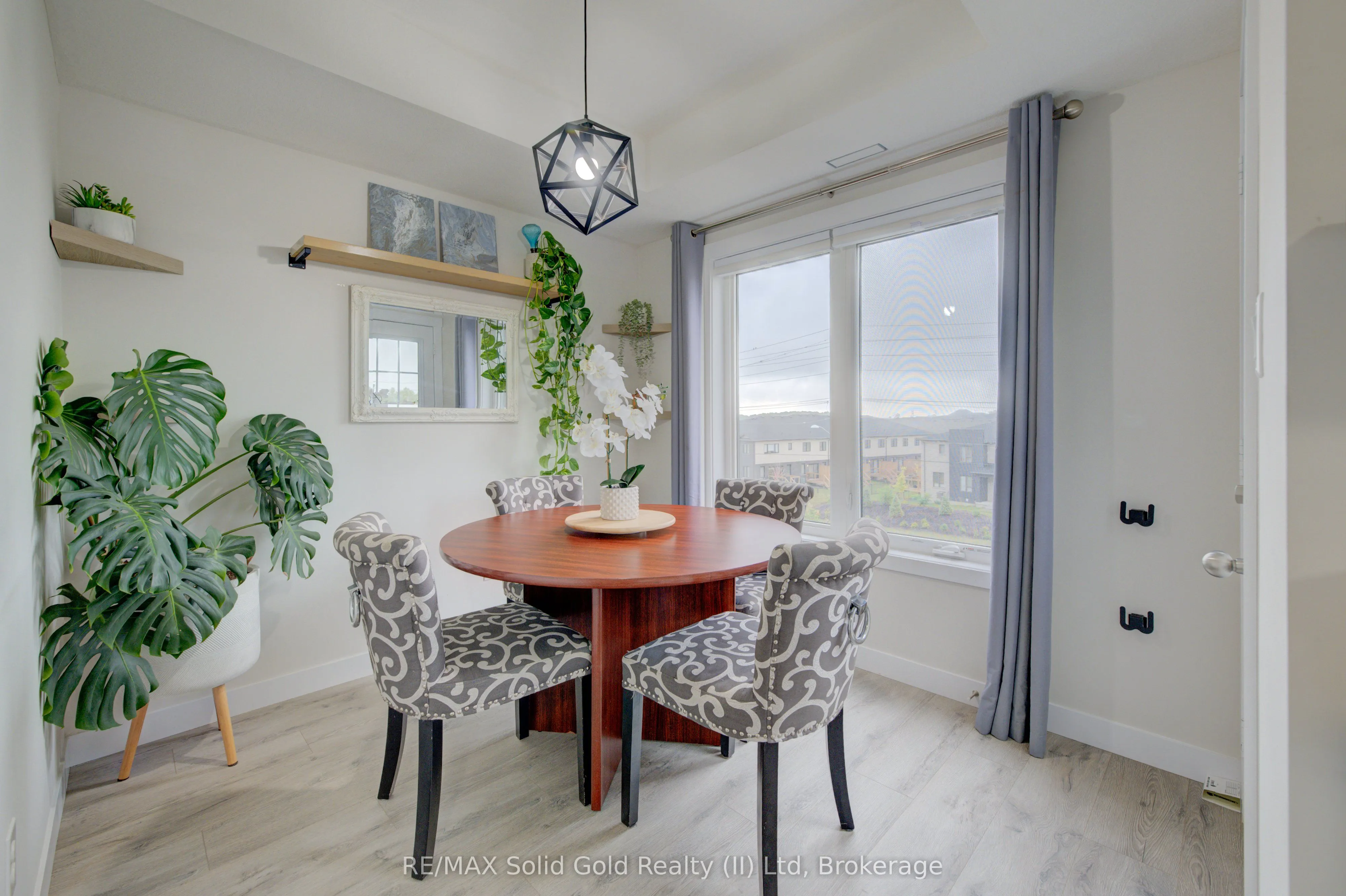 160 Rochefort Street, #A4