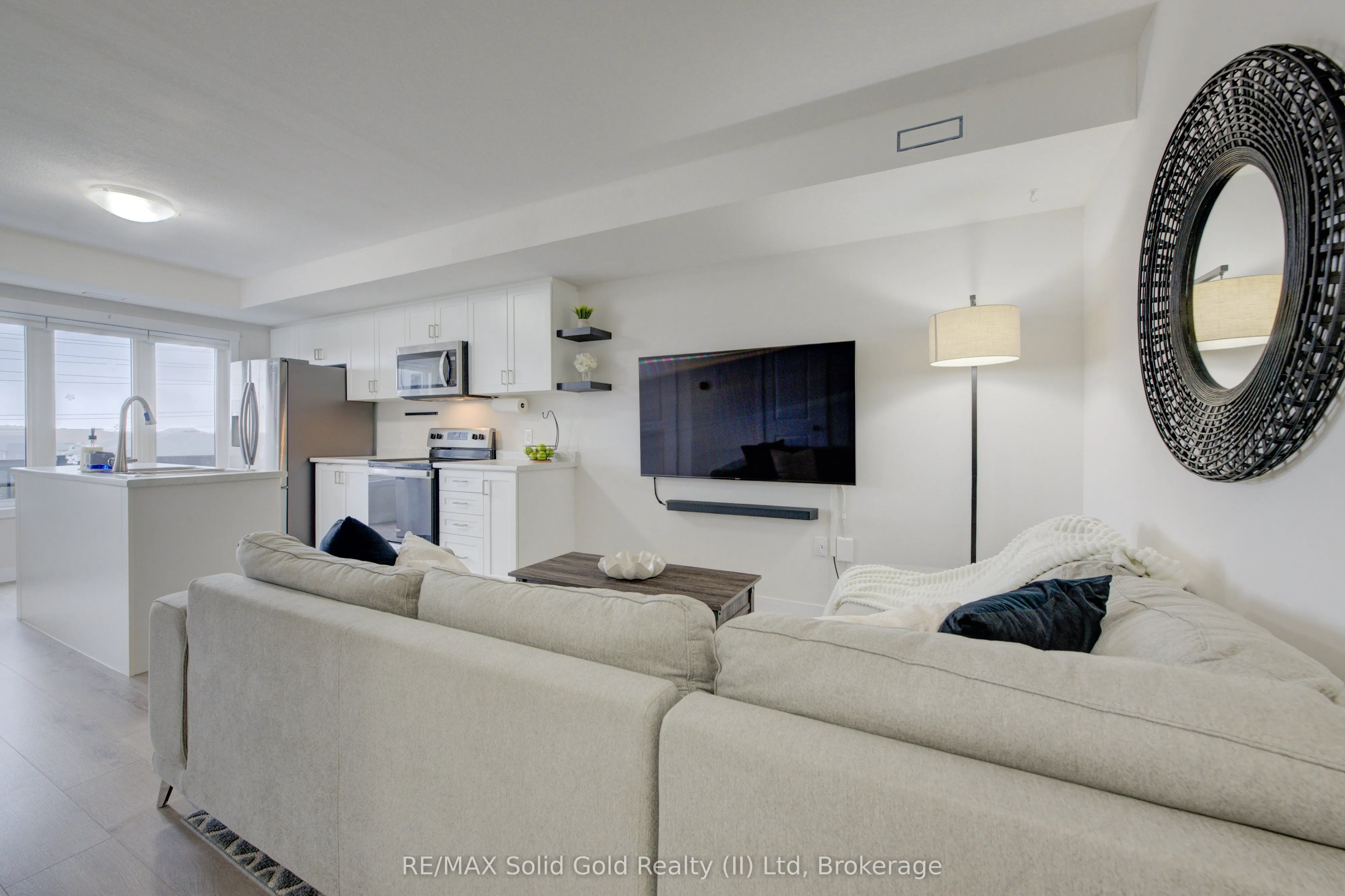 160 Rochefort Street, #A4