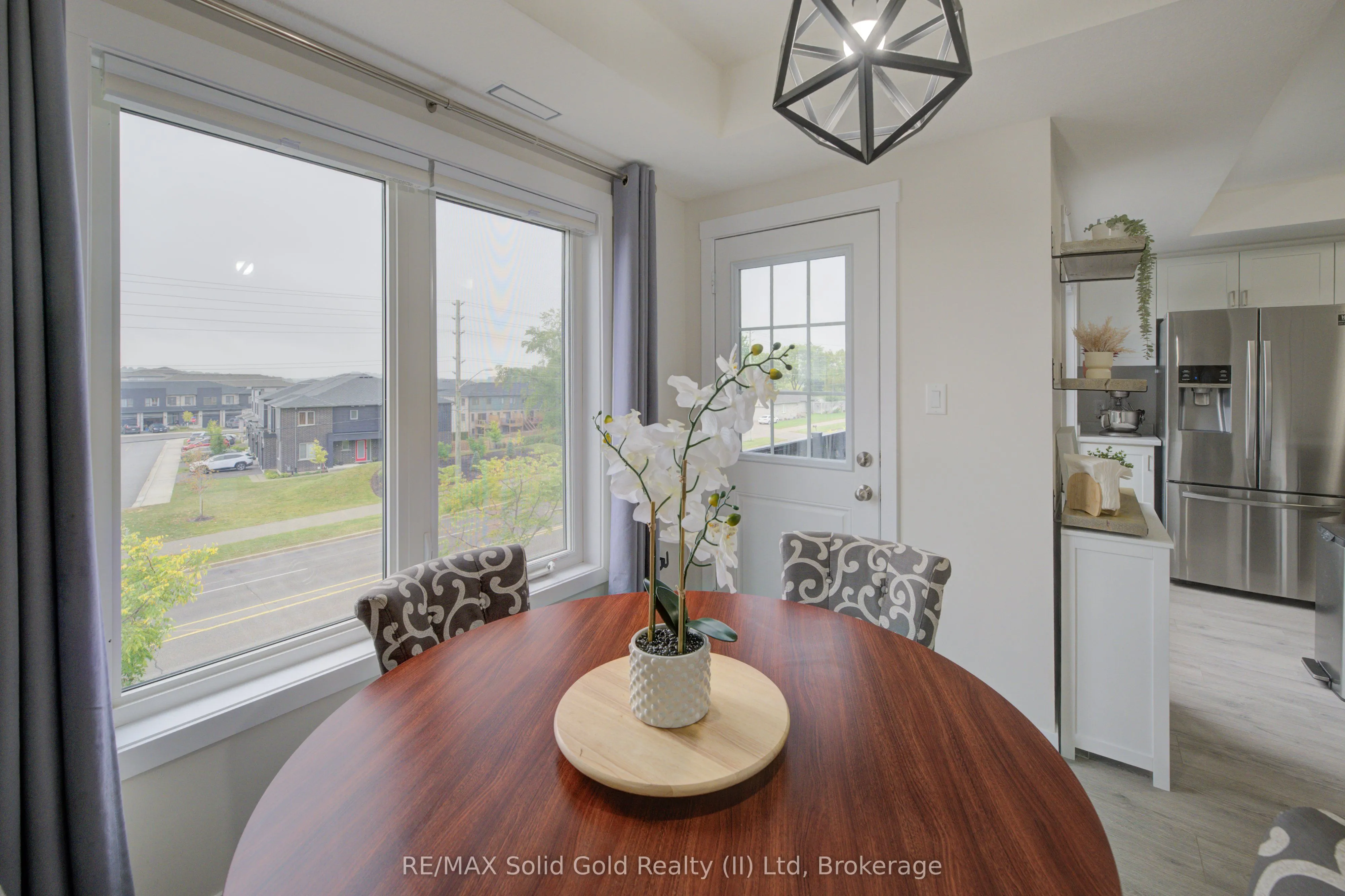 160 Rochefort Street, #A4