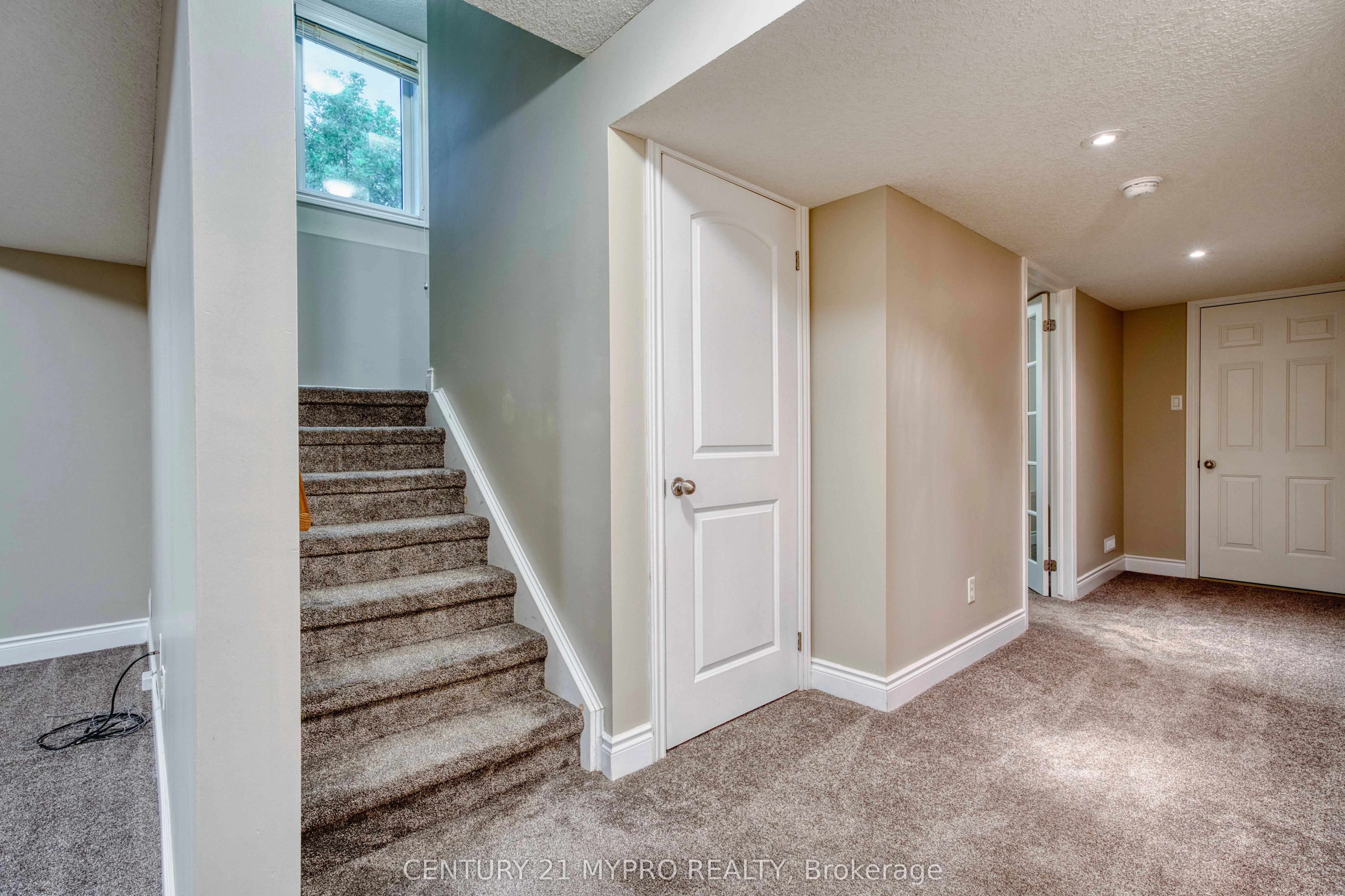1235 Oakcrossing Road