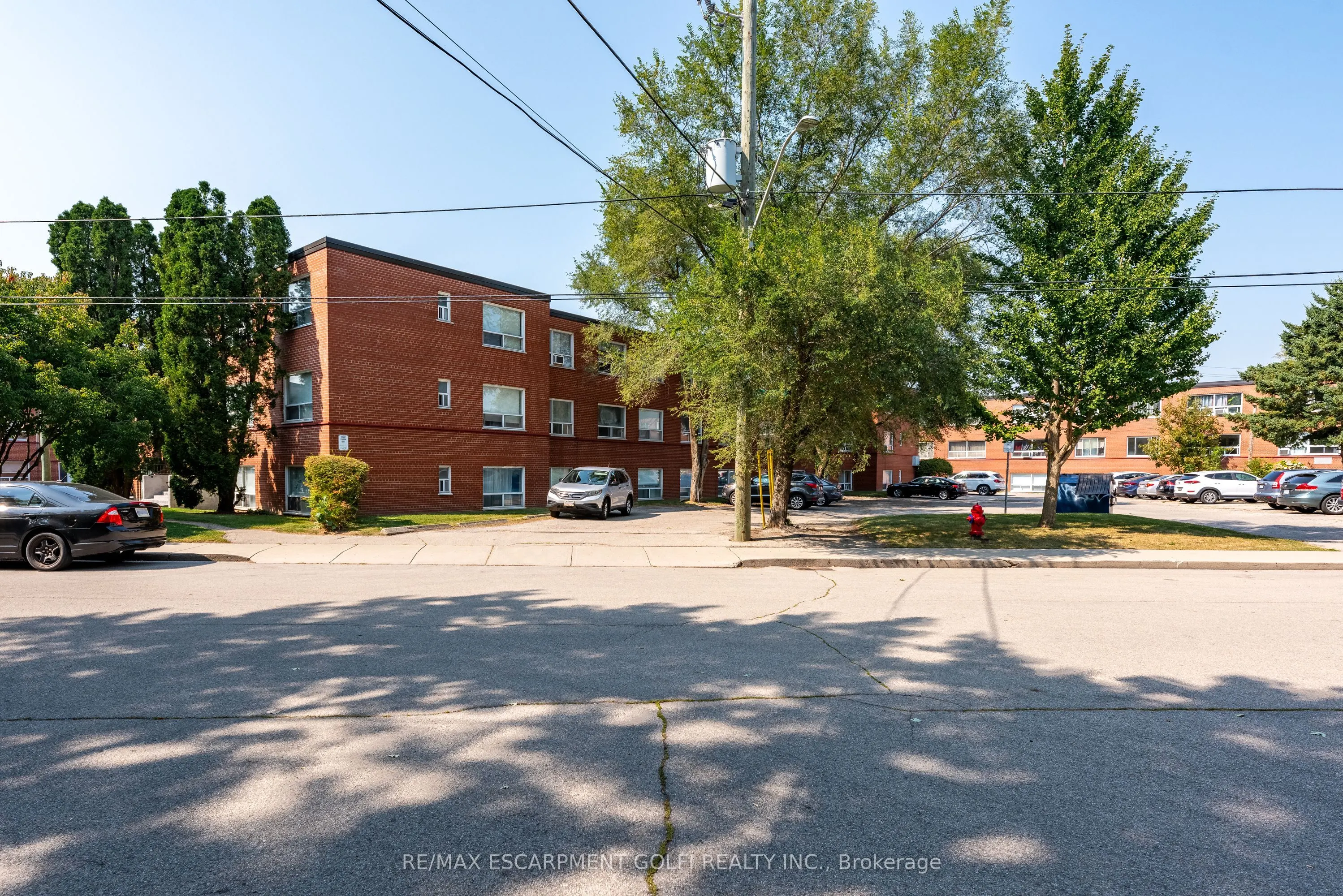 37 Mericourt Road, #208