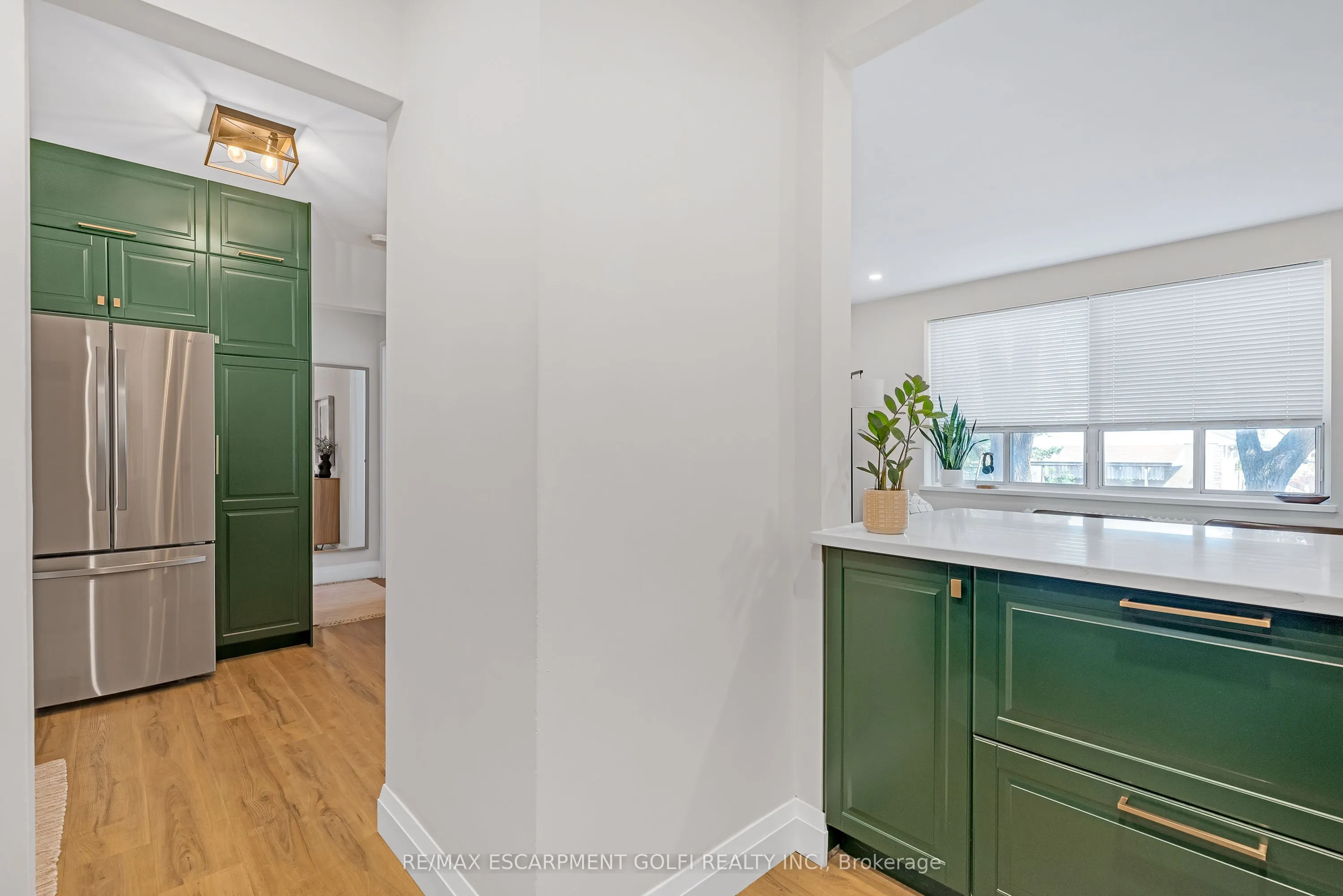 37 Mericourt Road, #208