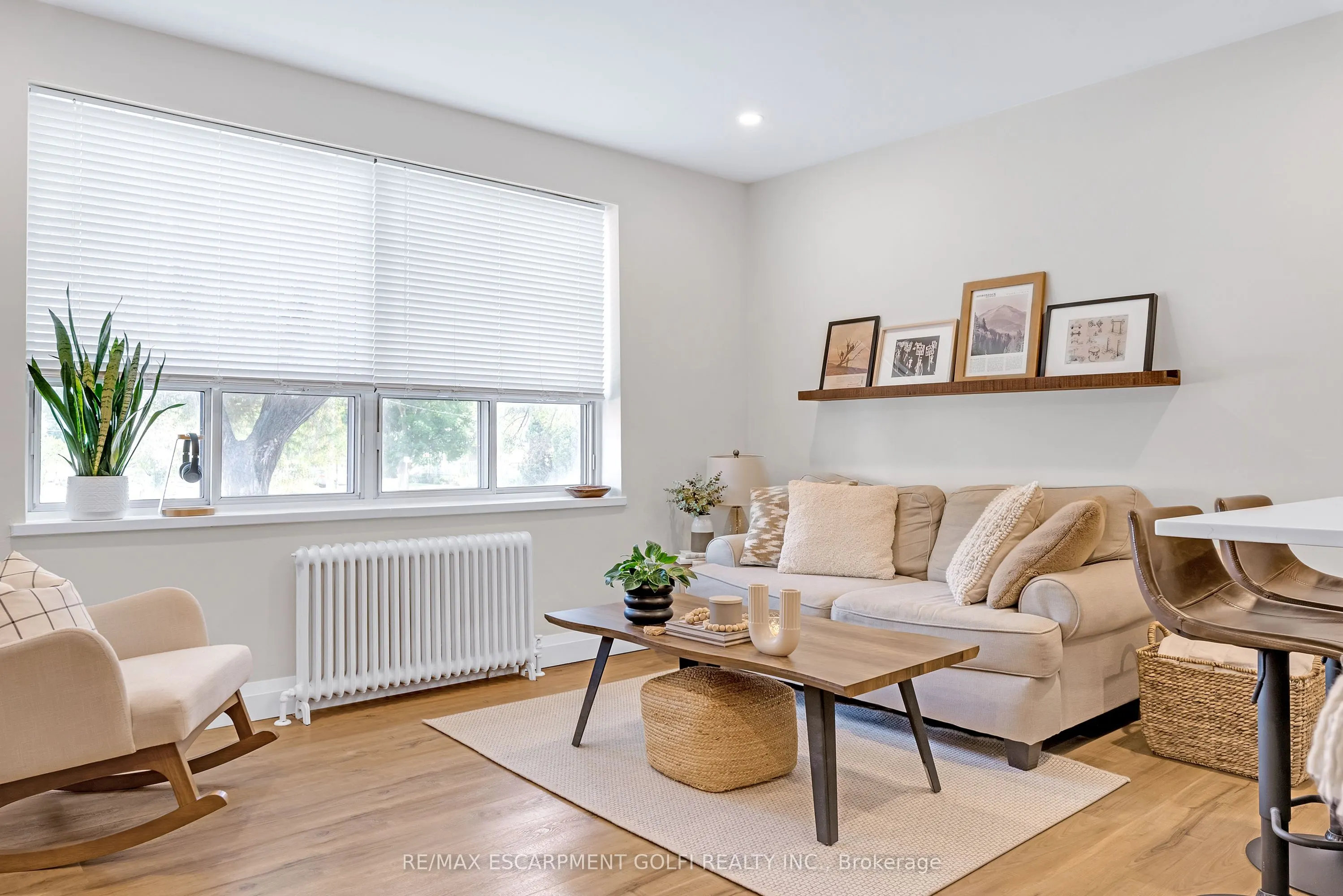 37 Mericourt Road, #208