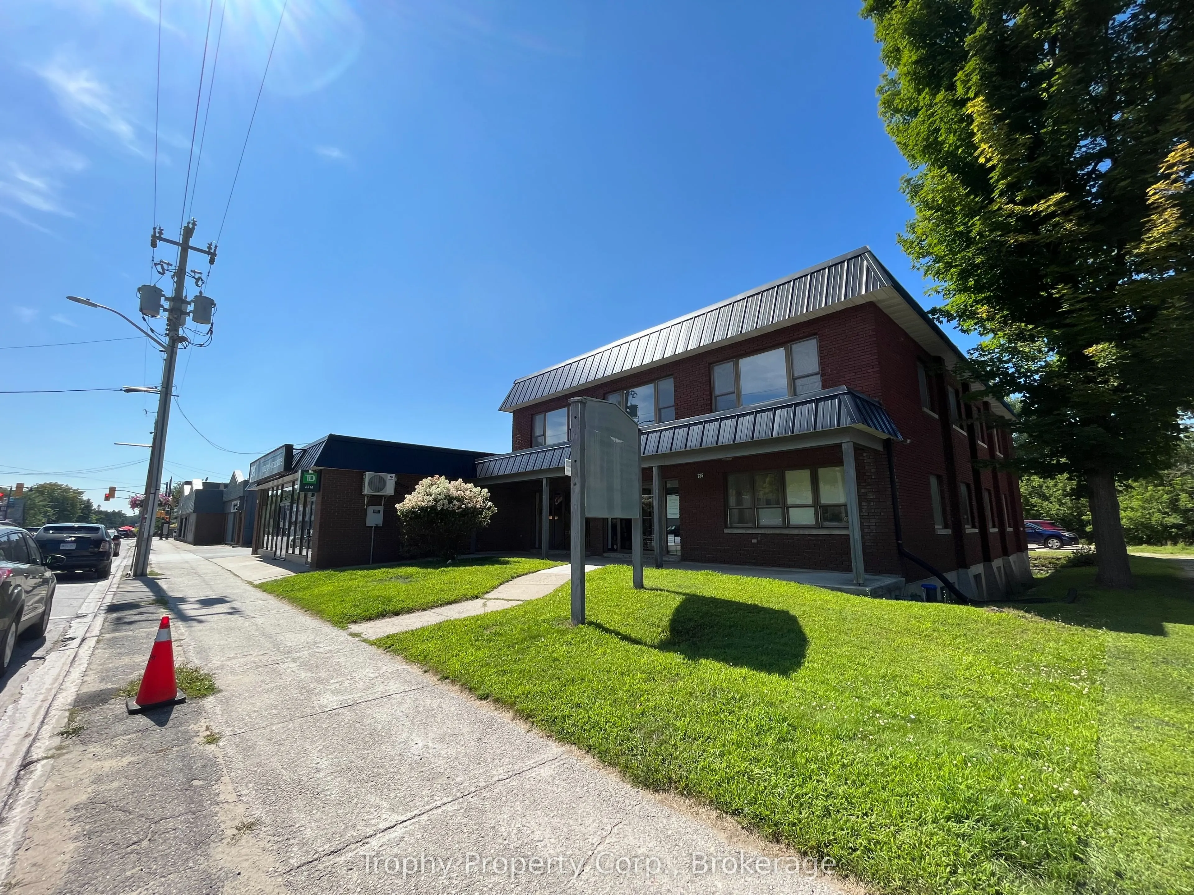 235 HIGHLAND Street, #200