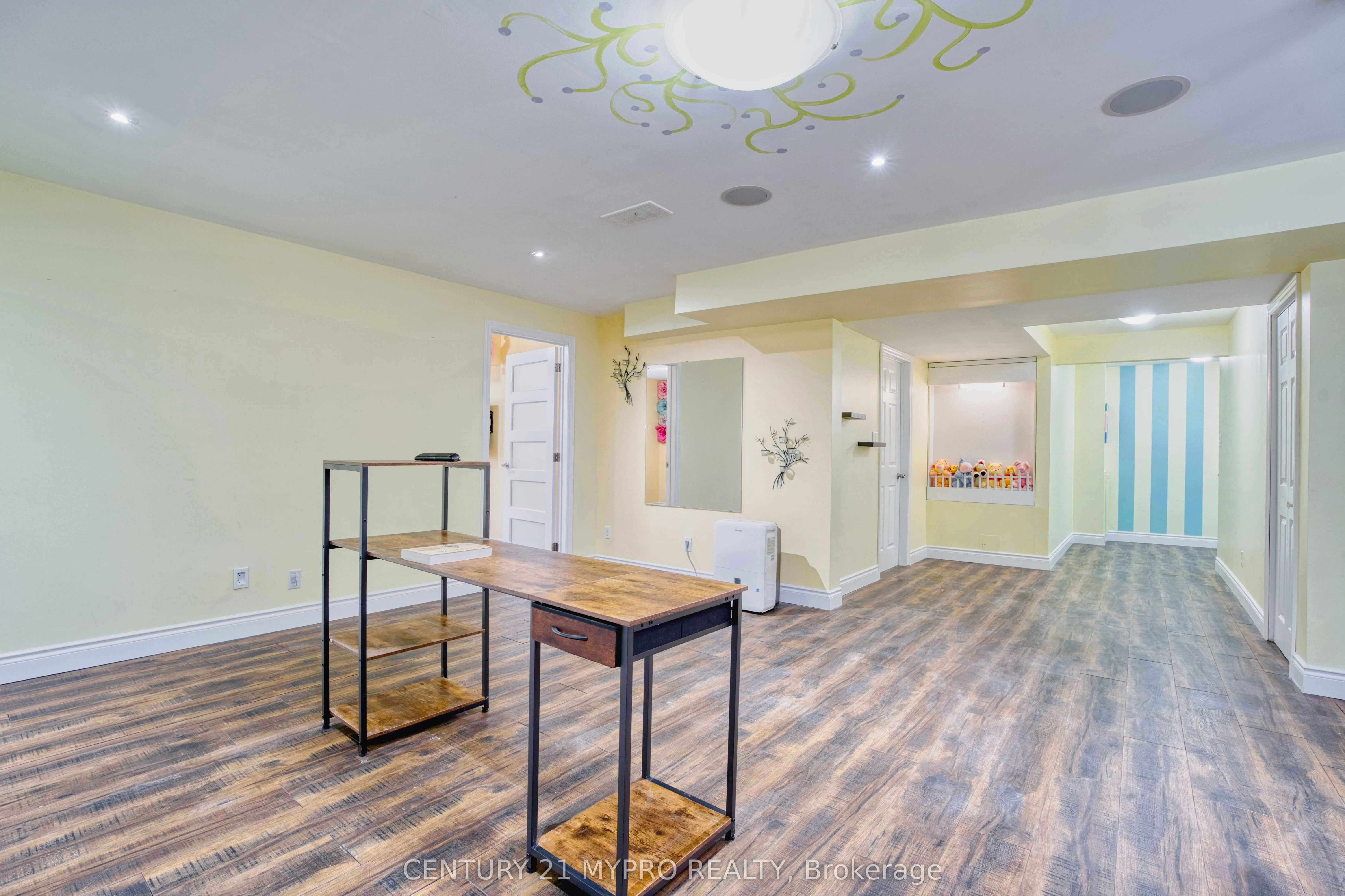 1036 Oakcrossing Road
