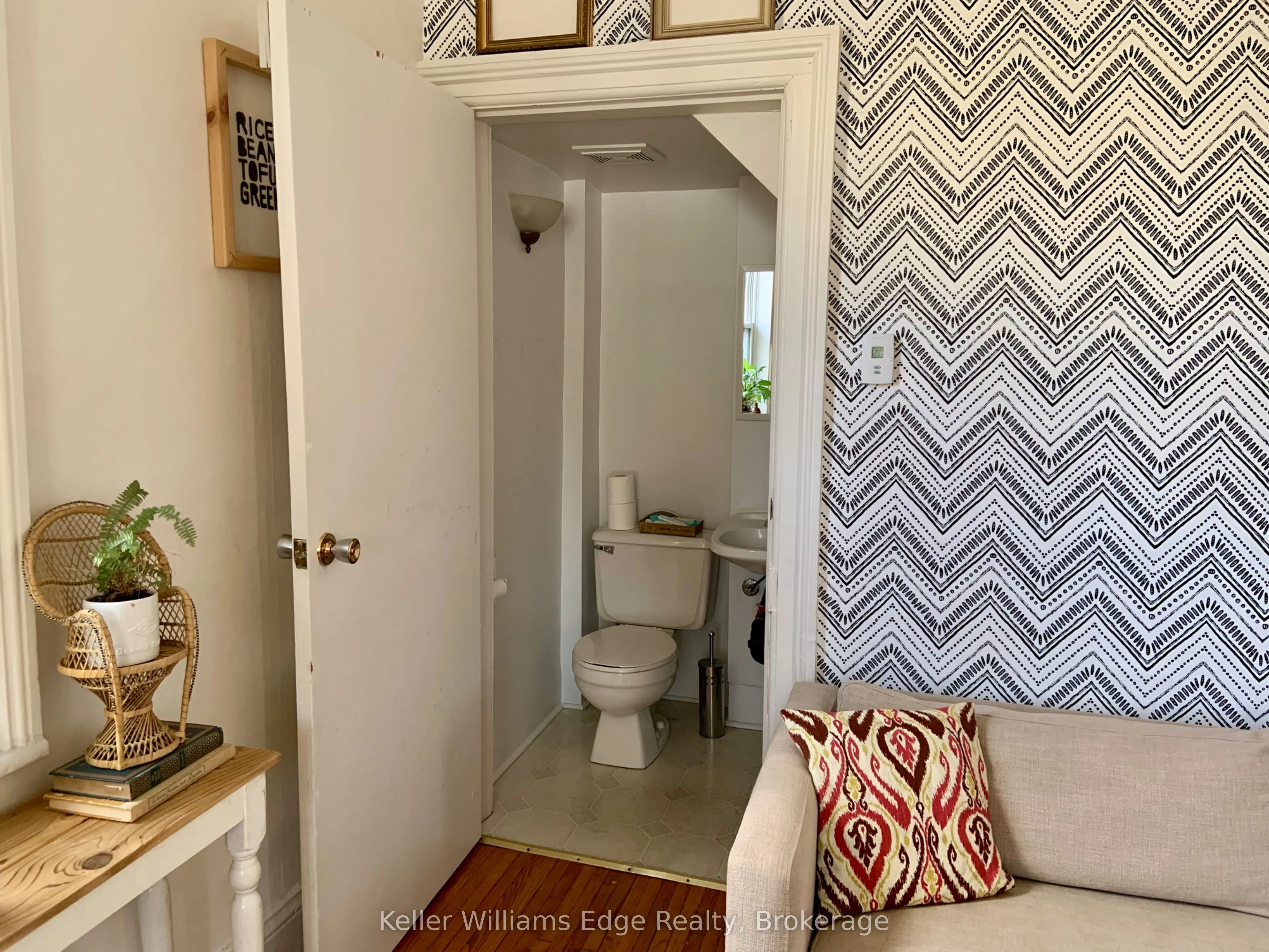 359 McDonnel Street, #Front