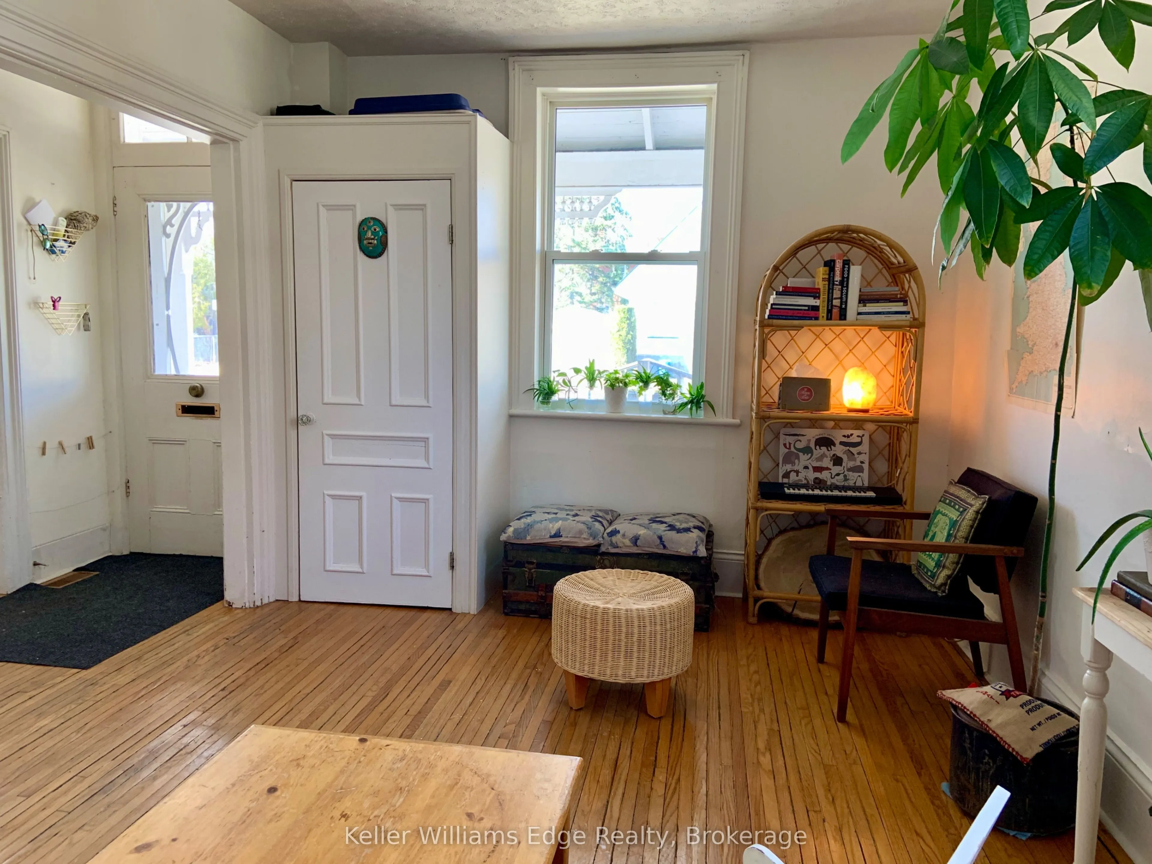 359 McDonnel Street, #Front