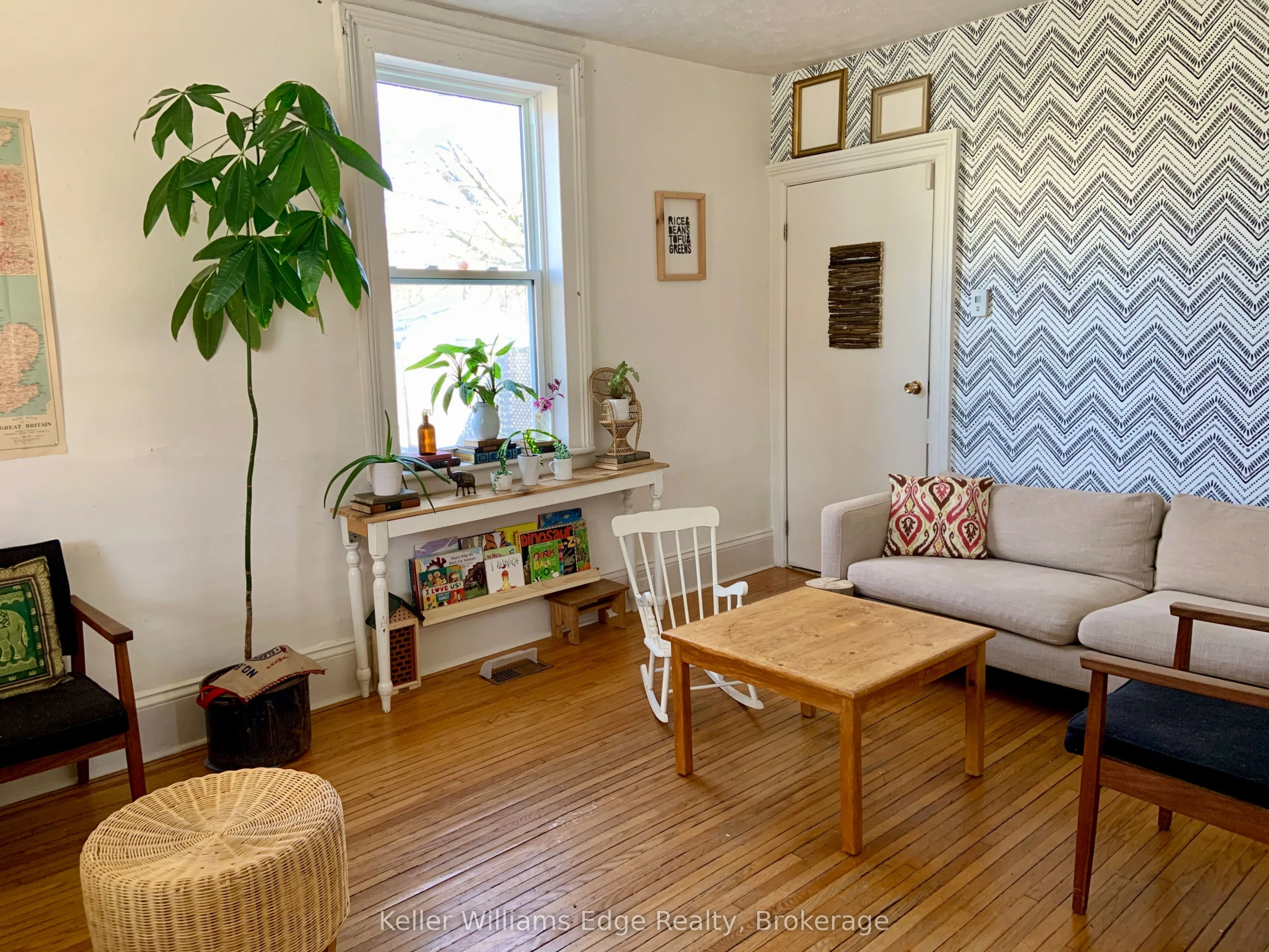 359 McDonnel Street, #Front