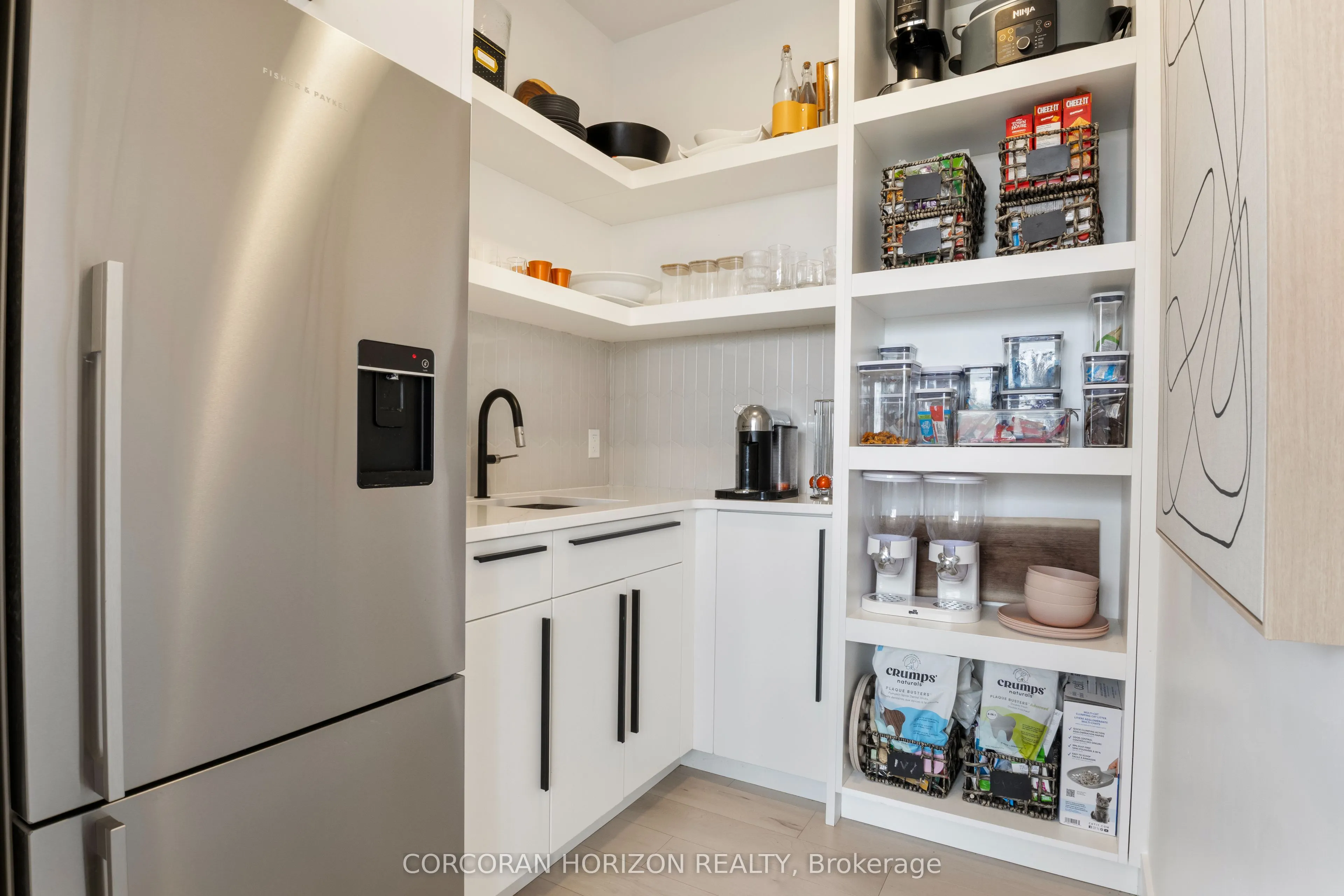 920 Thomas Pedder Court