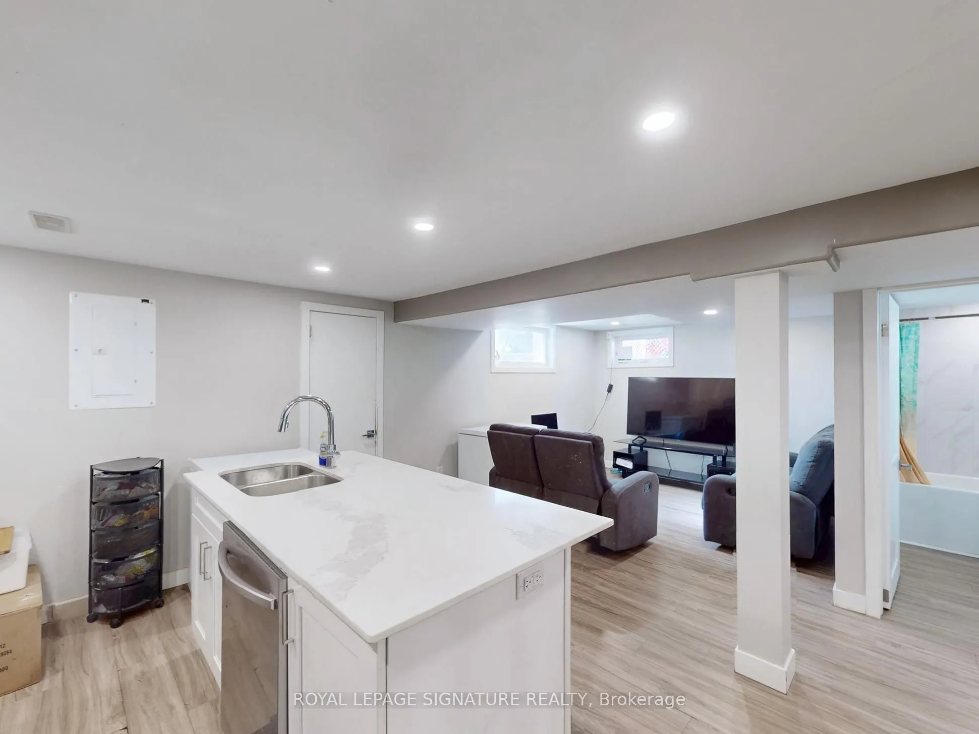 22 Sherwood Avenue