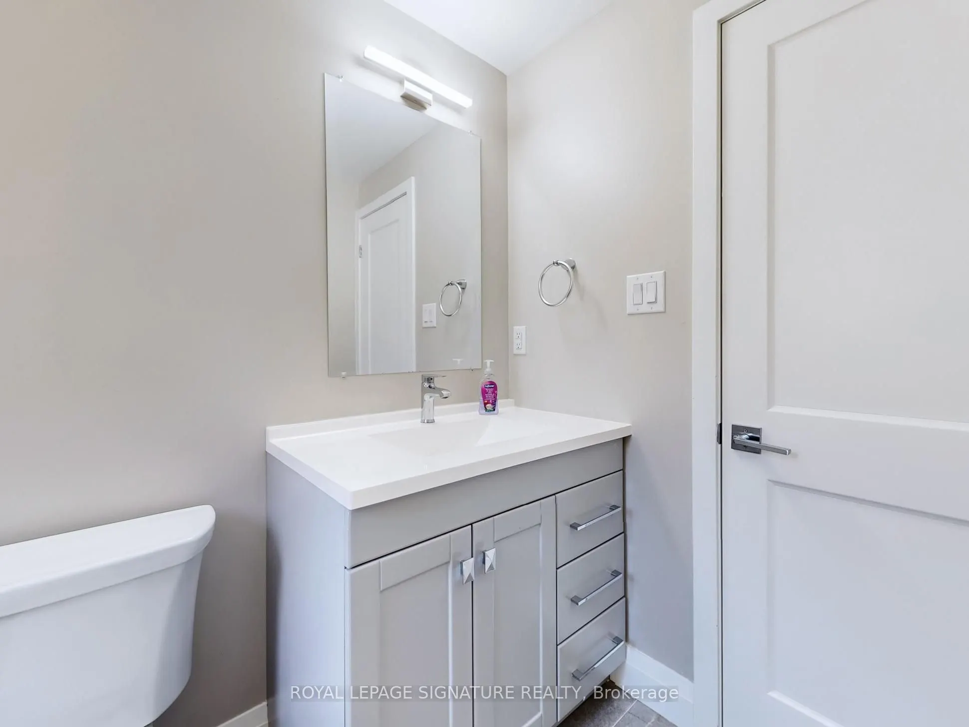 22 Sherwood Avenue