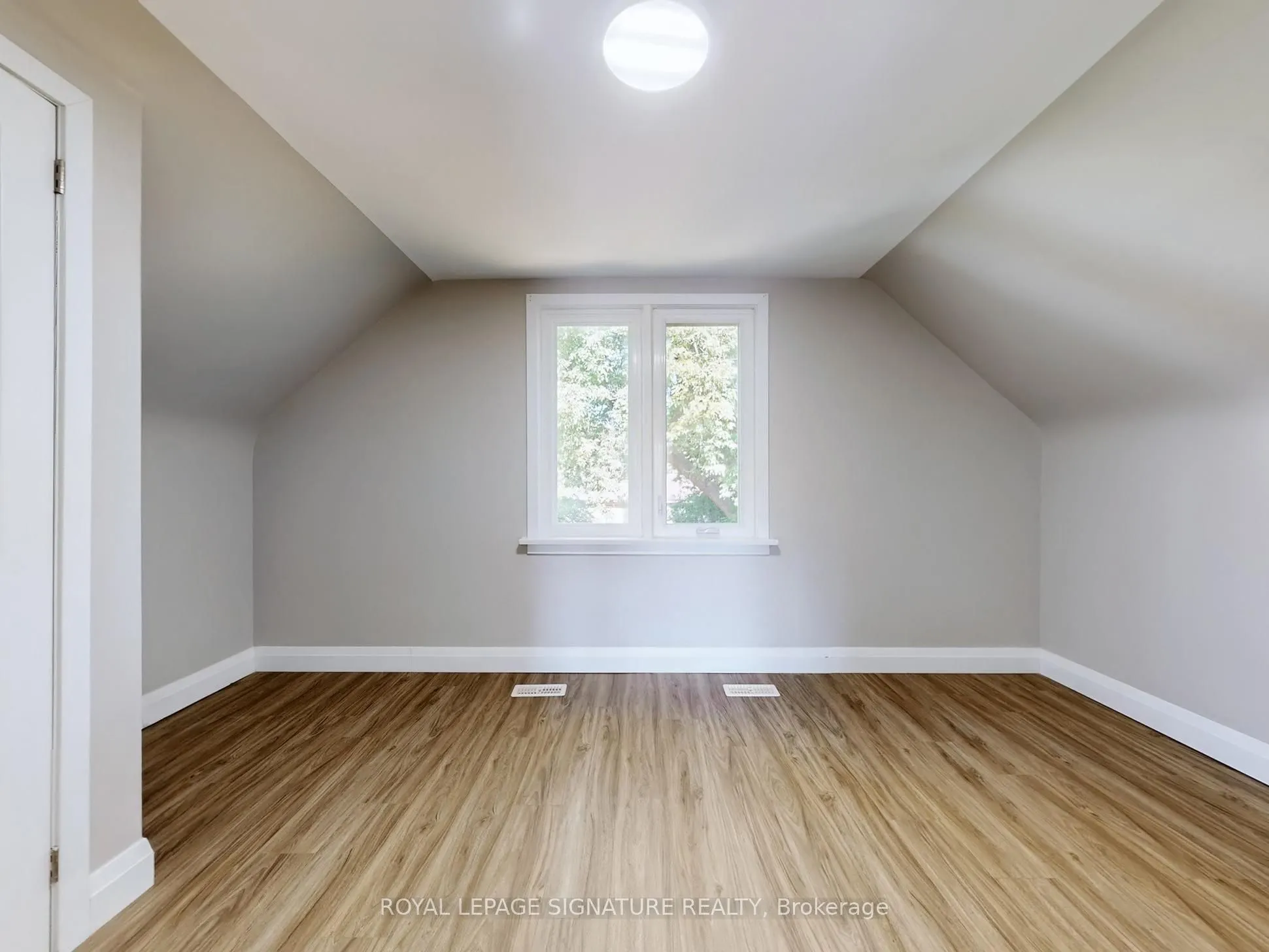 22 Sherwood Avenue