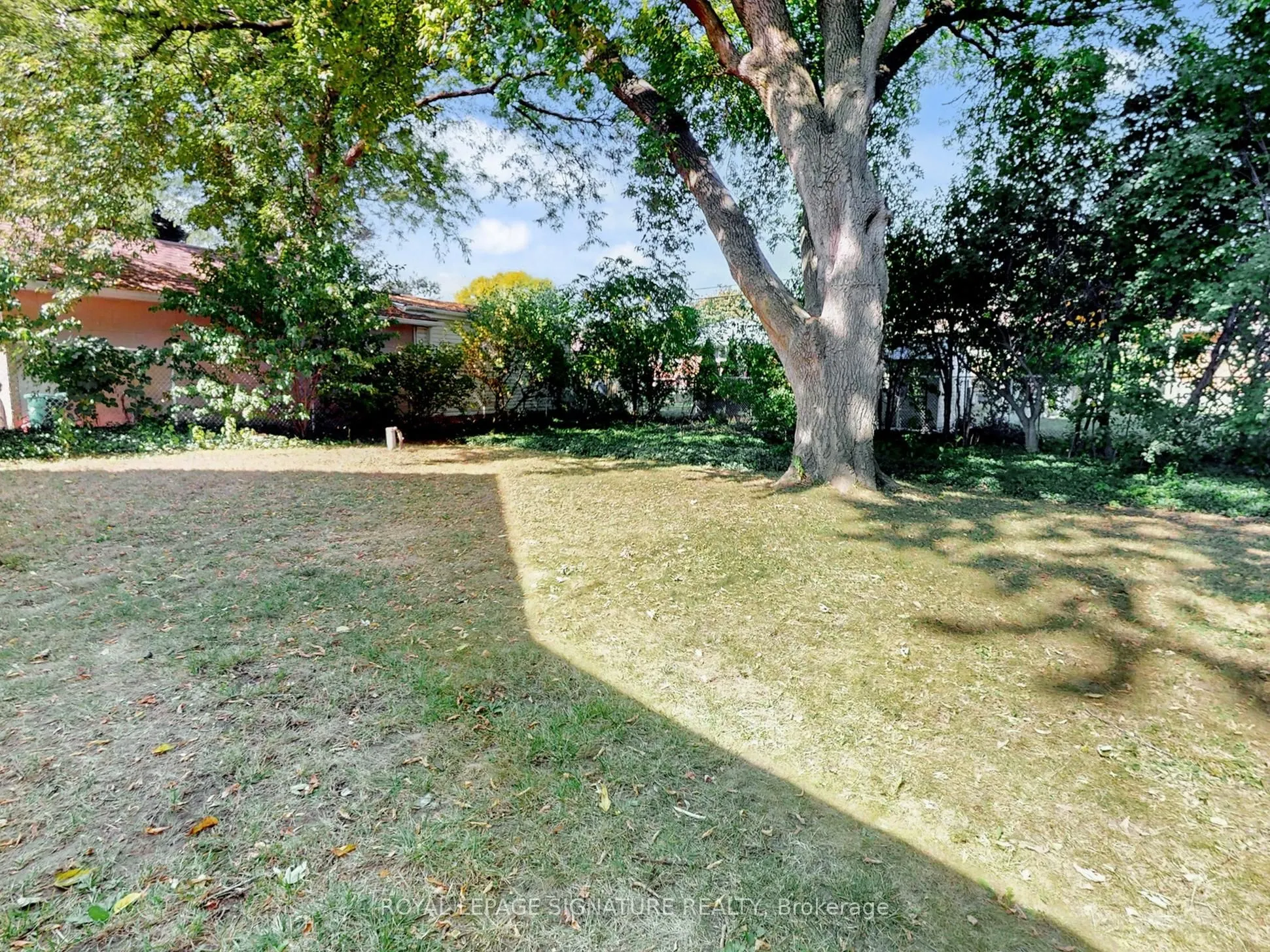 22 Sherwood Avenue