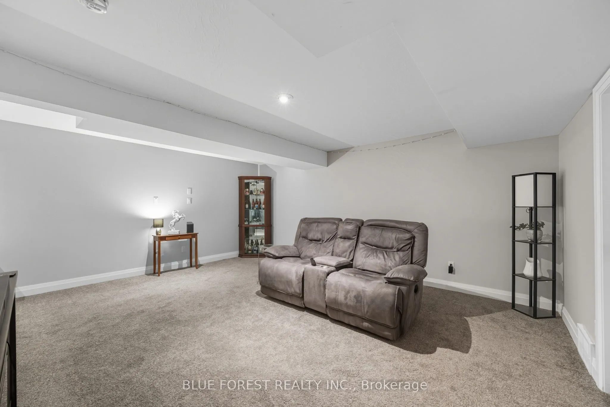 1920 Marconi Boulevard, #5