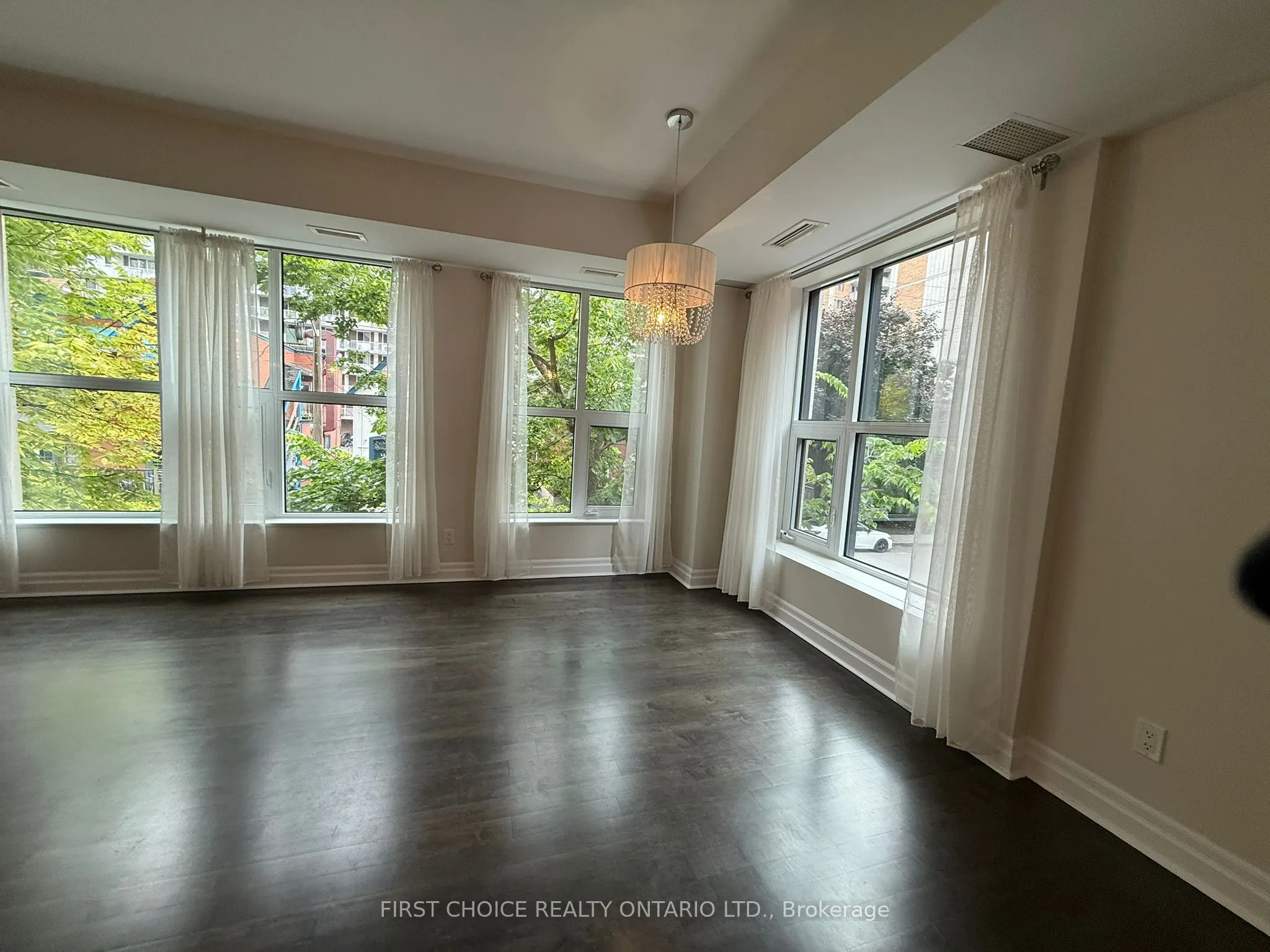 235 Kent Street, #207