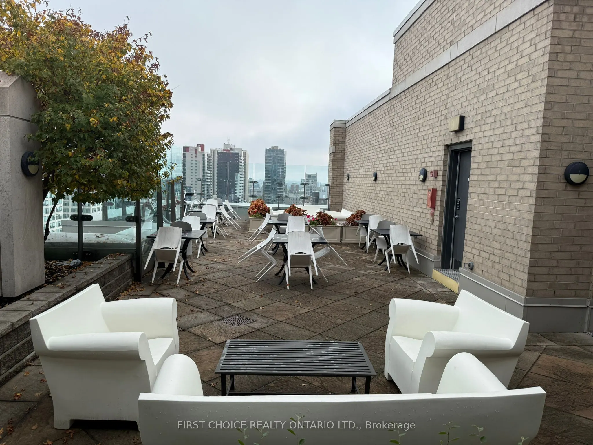 235 Kent Street, #207