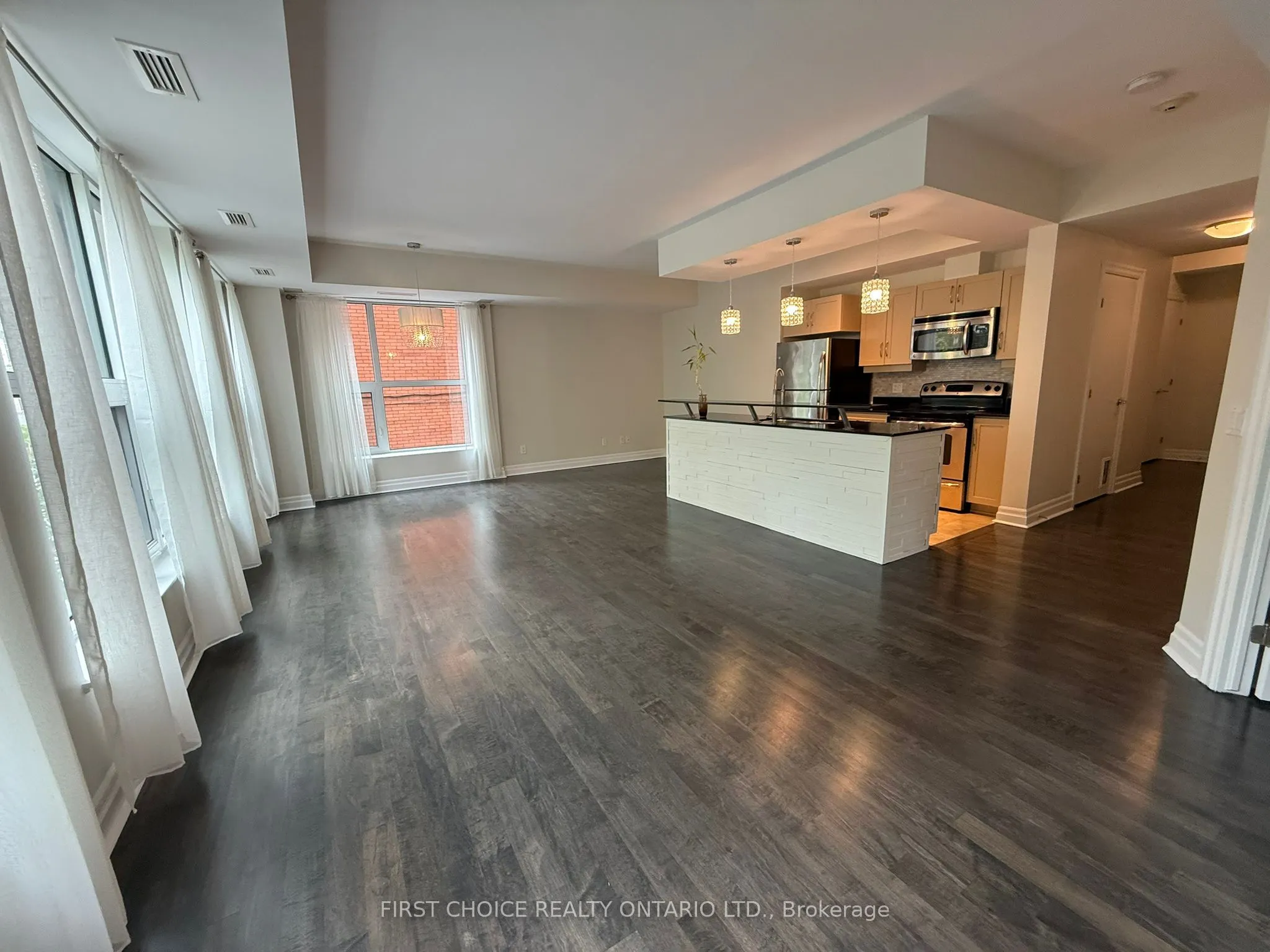 235 Kent Street, #207
