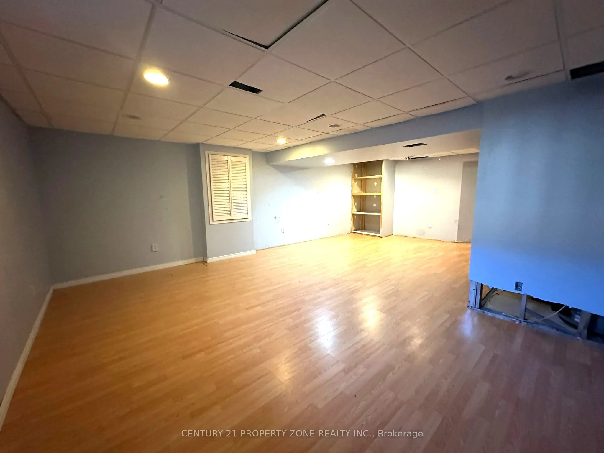 1889 Upper Wentworth Street, #35