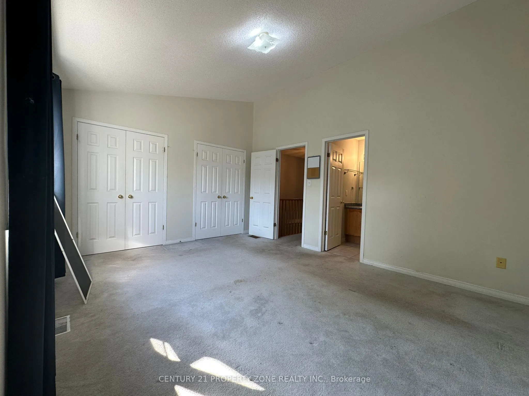 1889 Upper Wentworth Street, #35