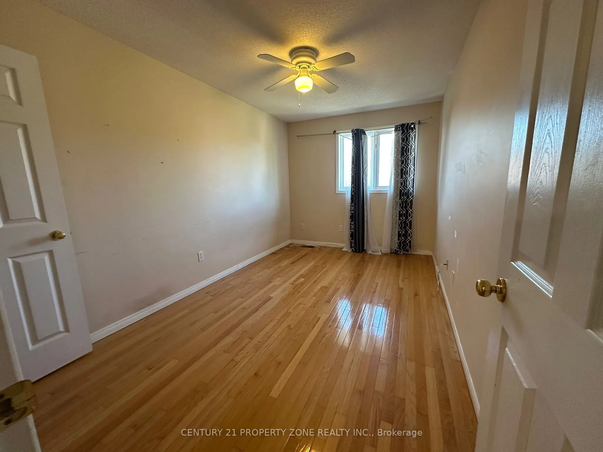 1889 Upper Wentworth Street, #35