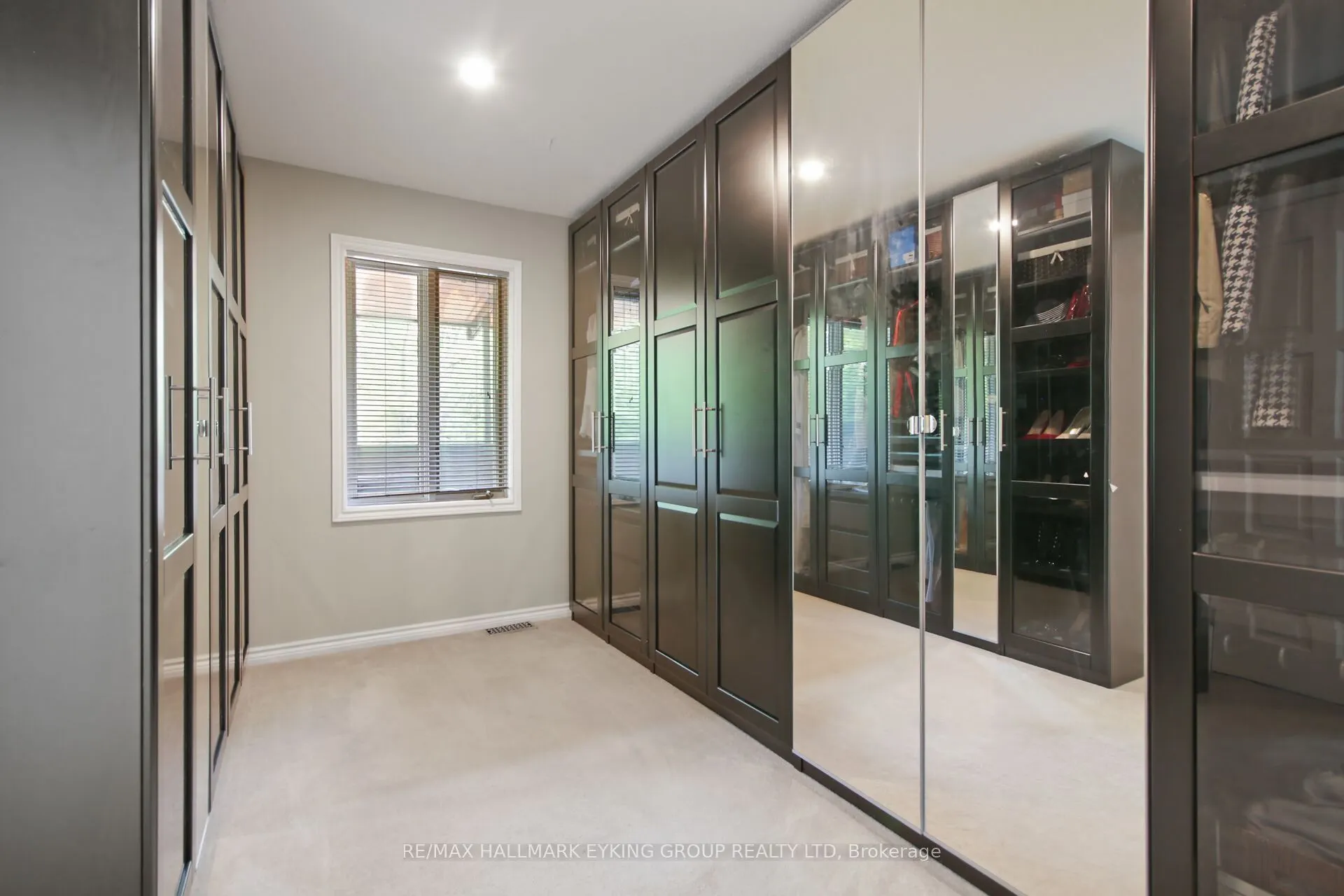 34 Rideauview Terrace
