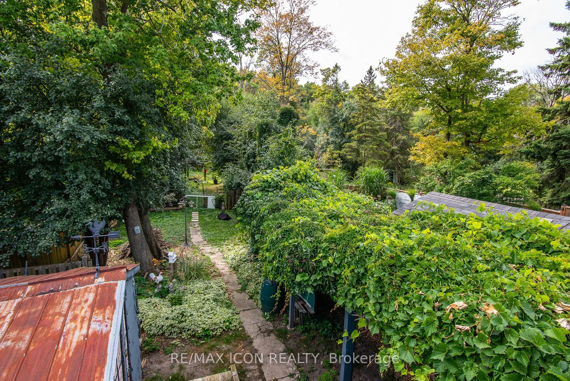 568 Strasburg Road