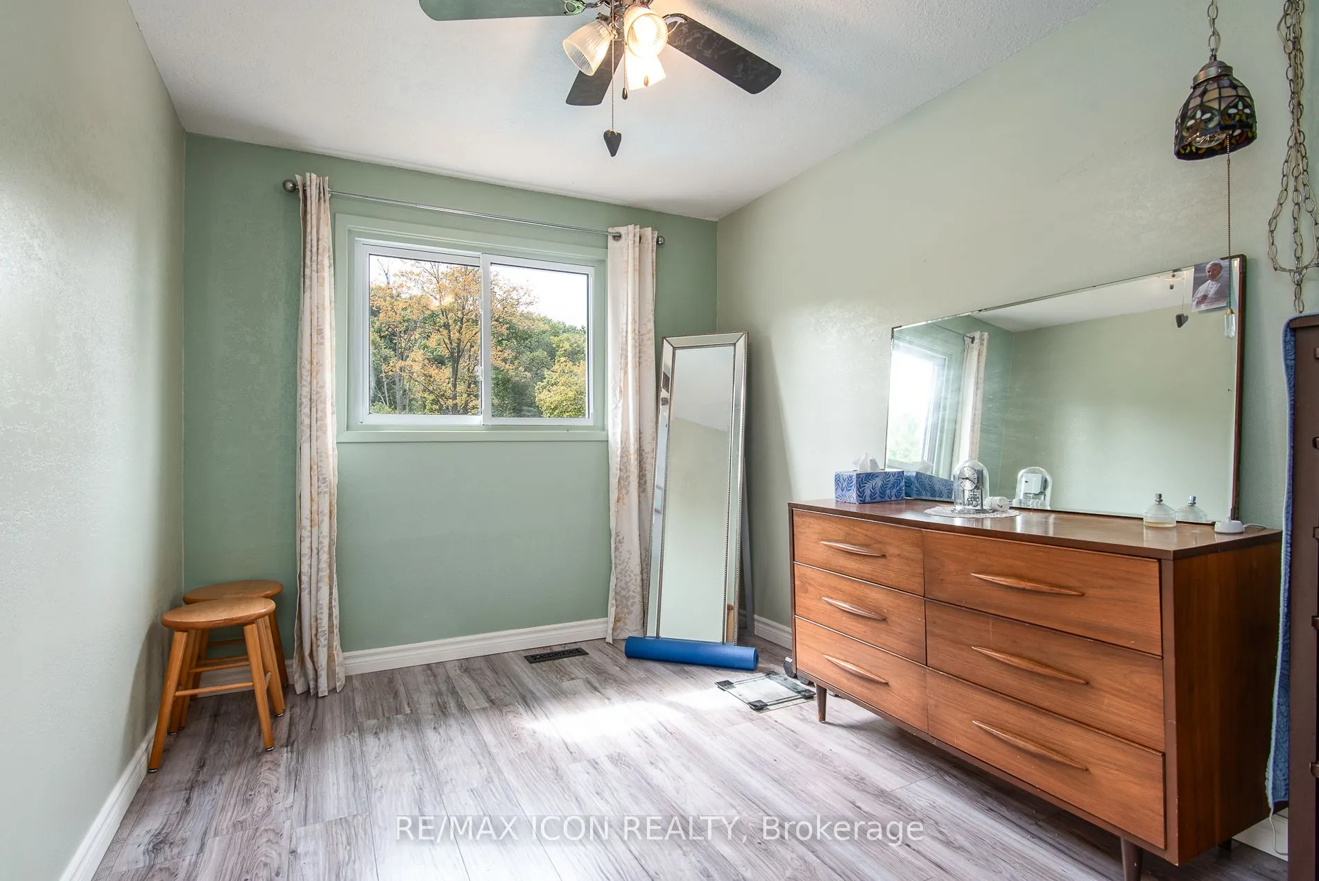 568 Strasburg Road