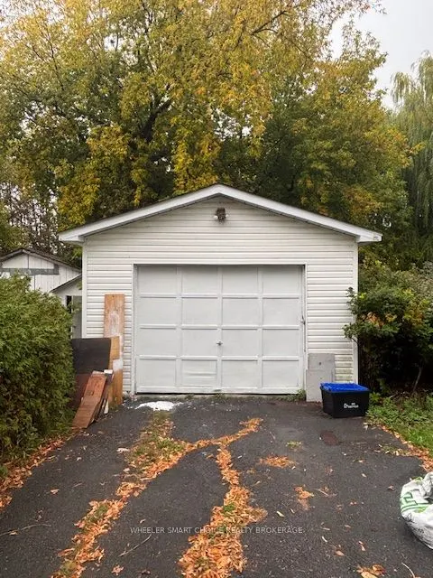 6 Ash Street