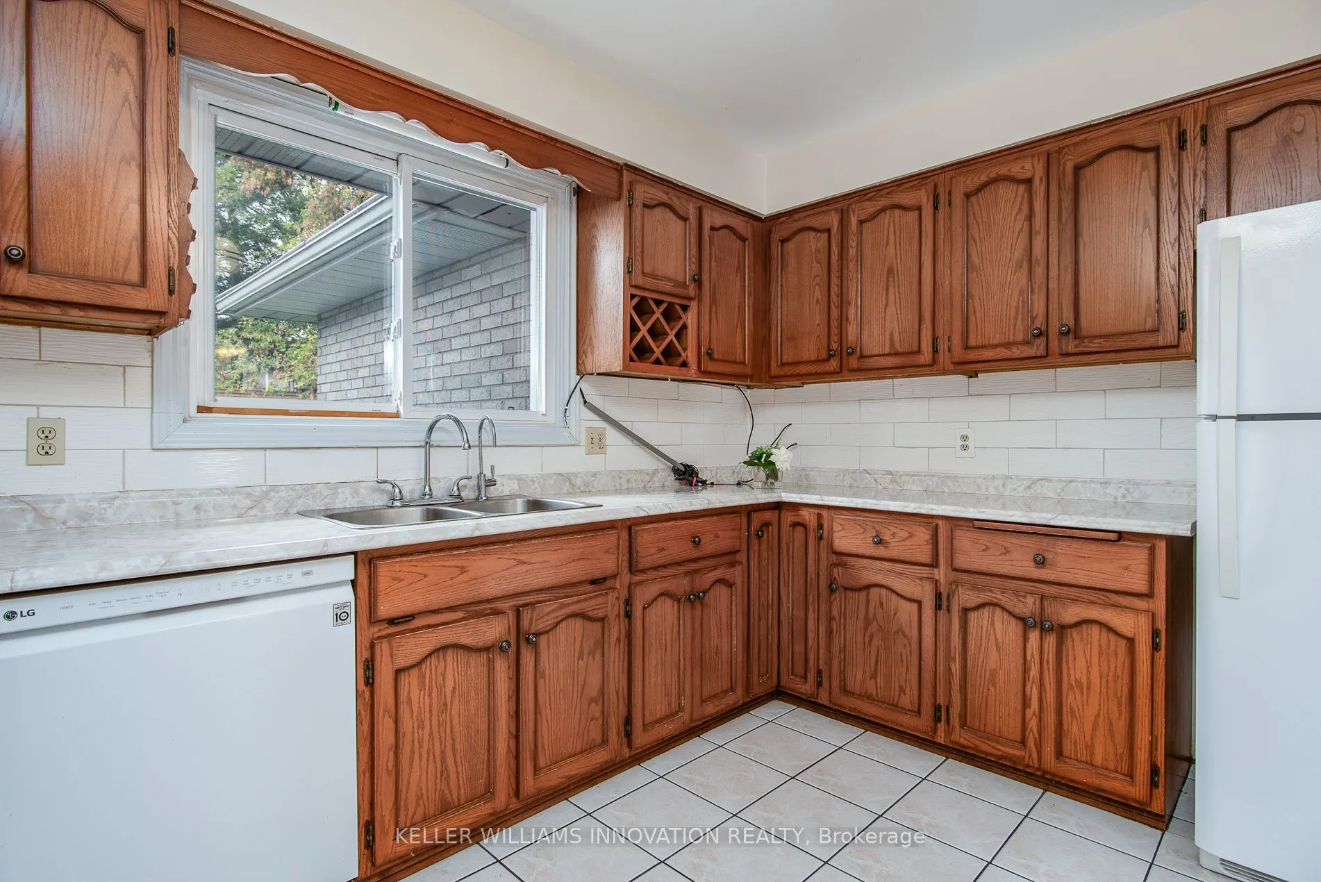 64 Sabrina Crescent