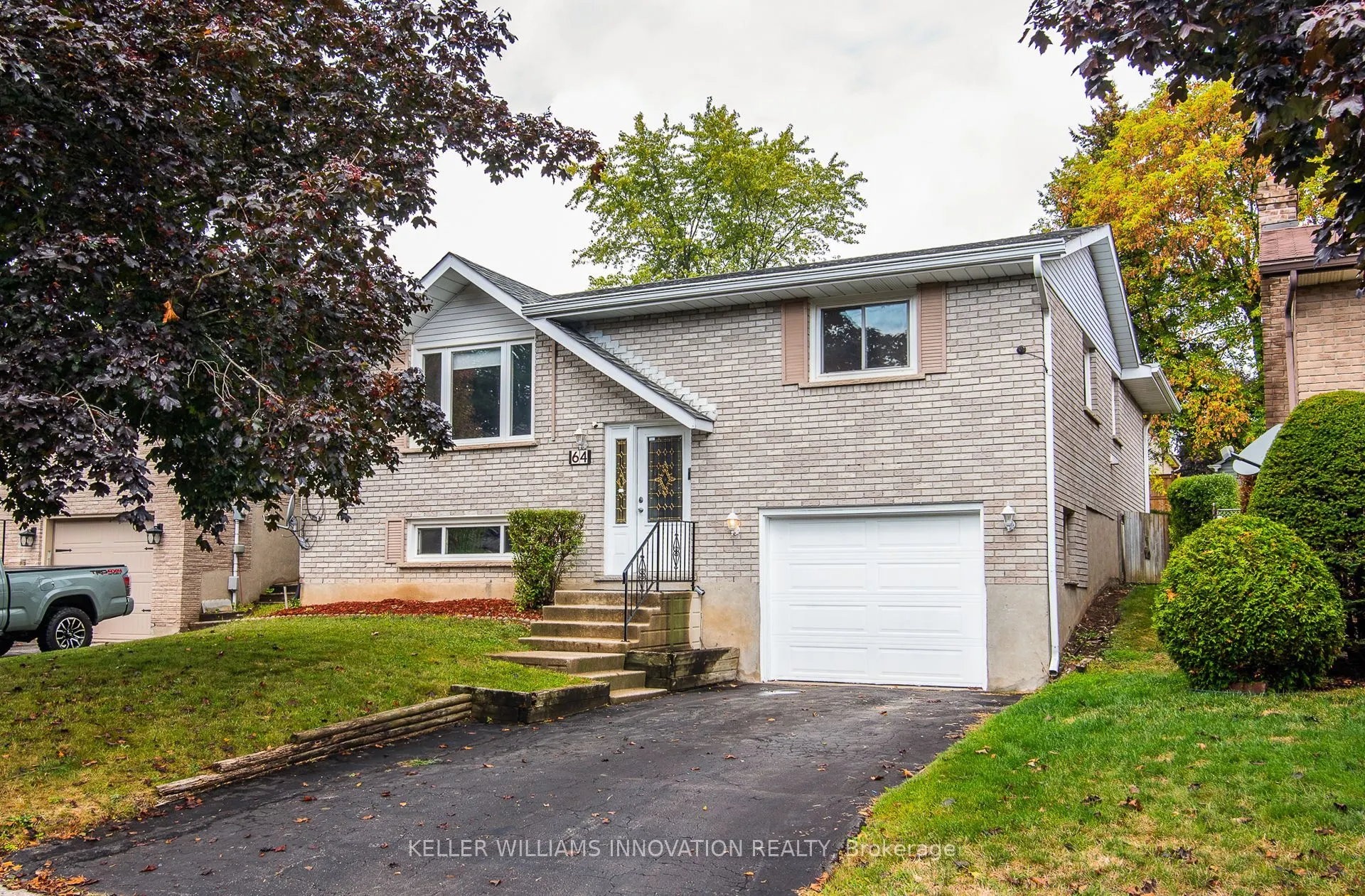 64 Sabrina Crescent
