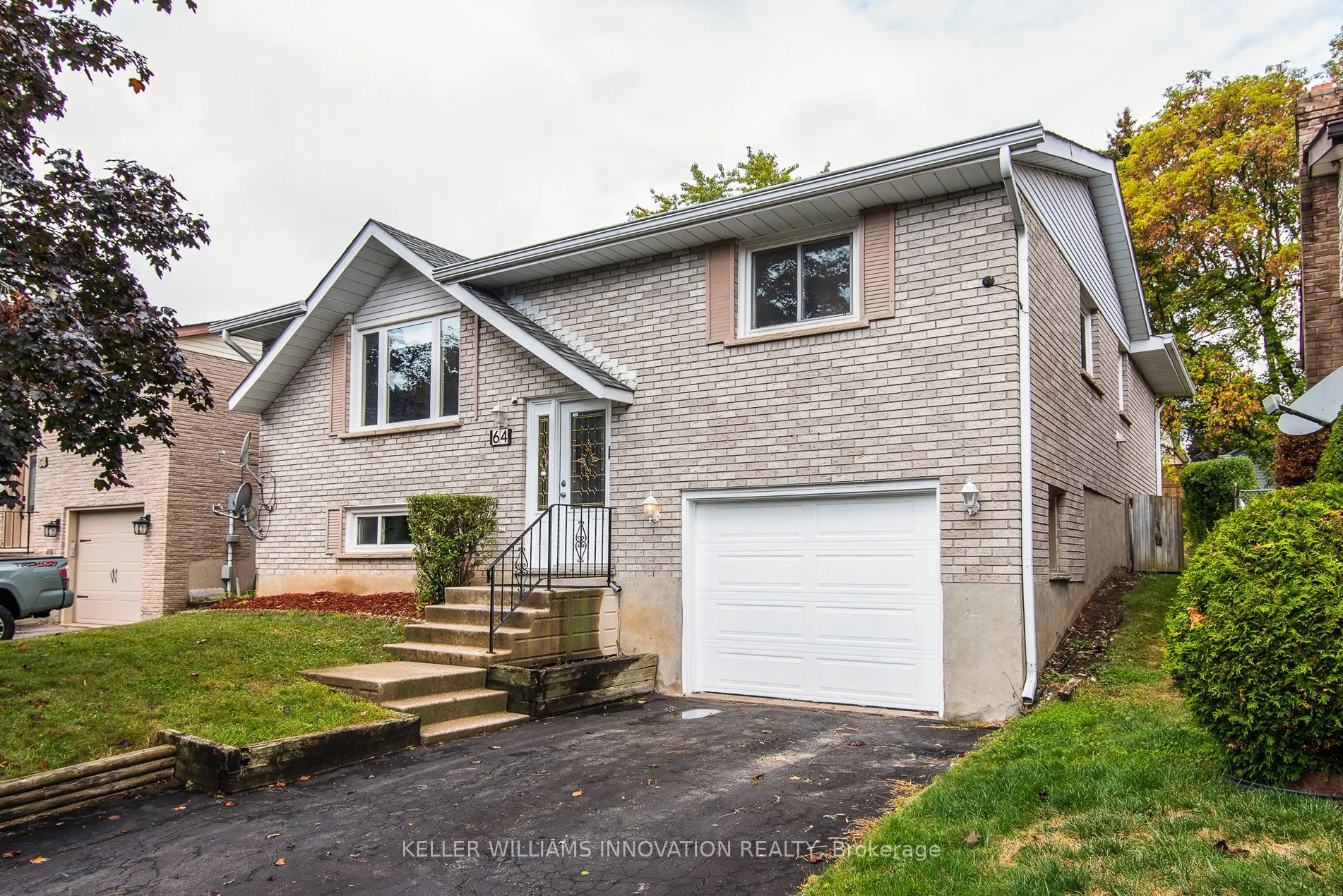 64 Sabrina Crescent