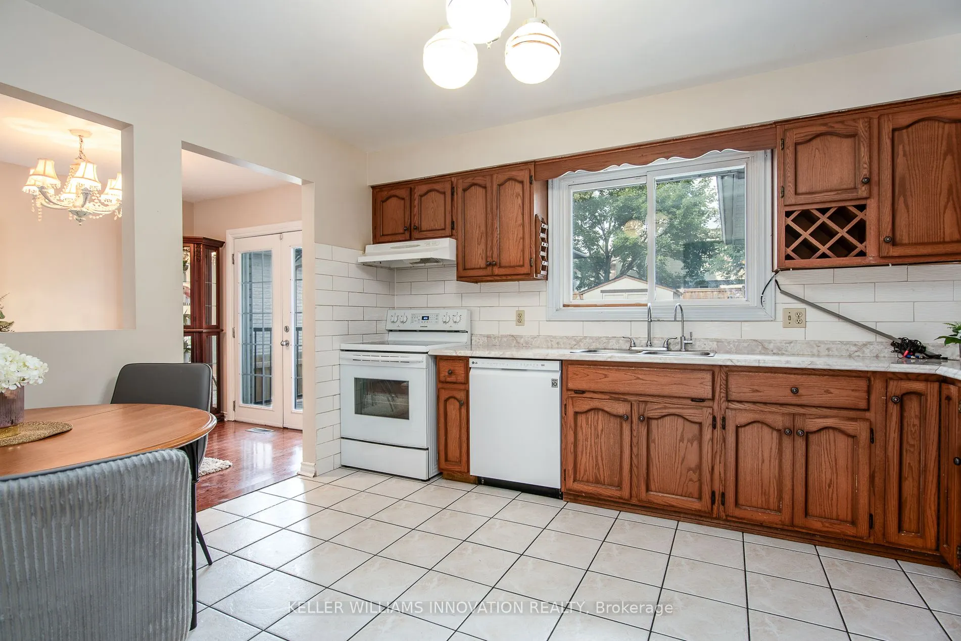 64 Sabrina Crescent