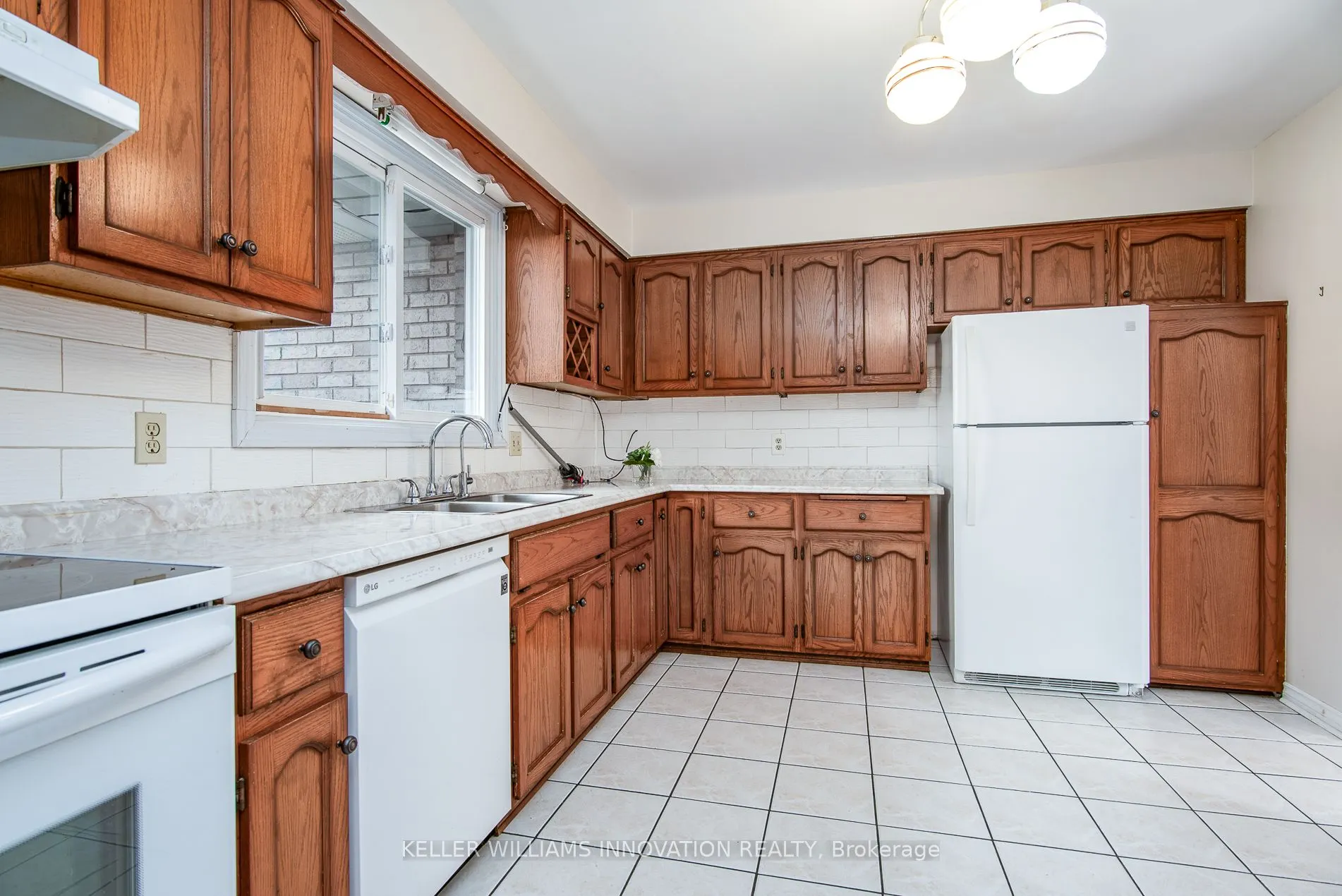 64 Sabrina Crescent