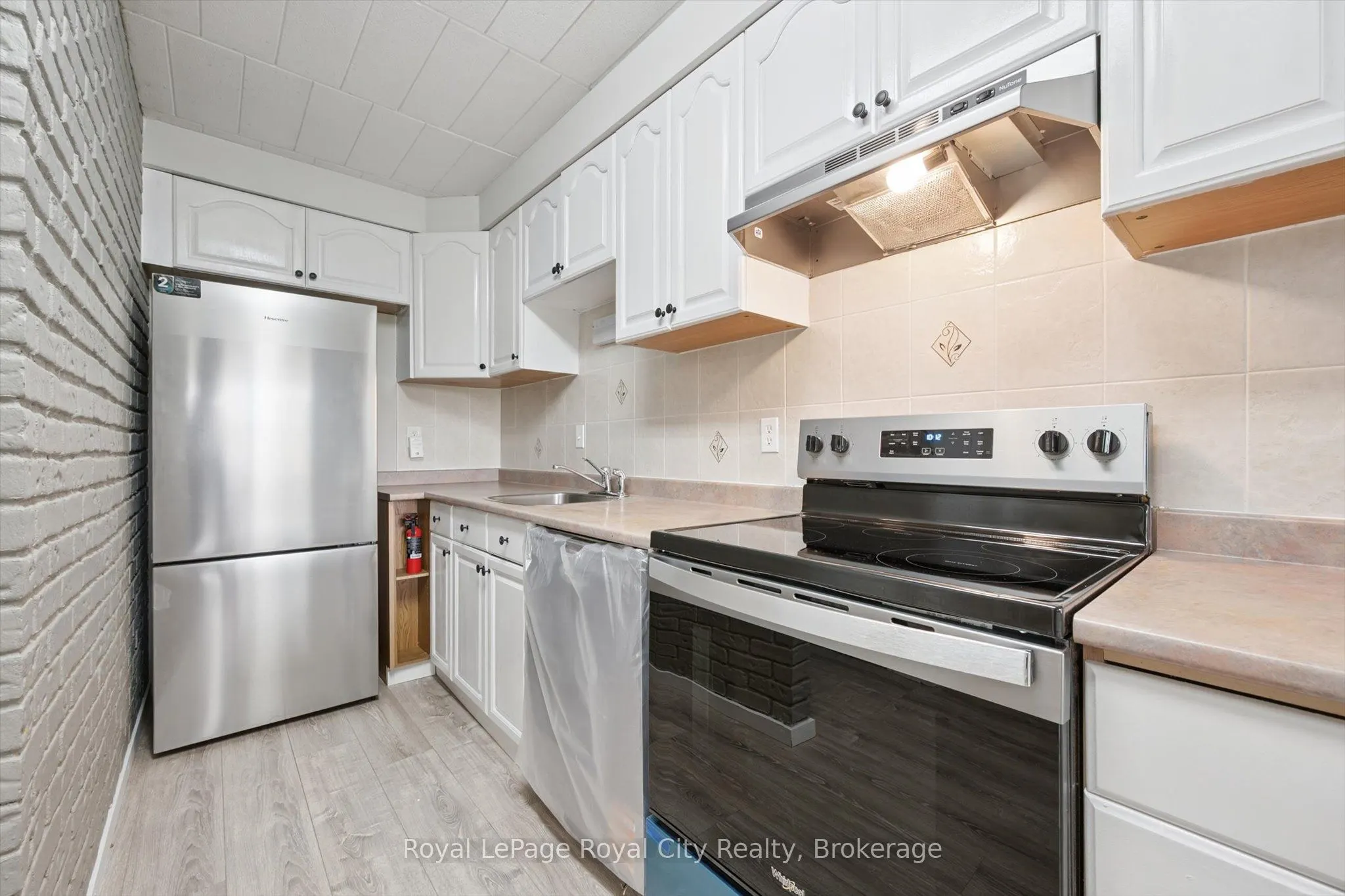 63 Conroy Crescent, #24